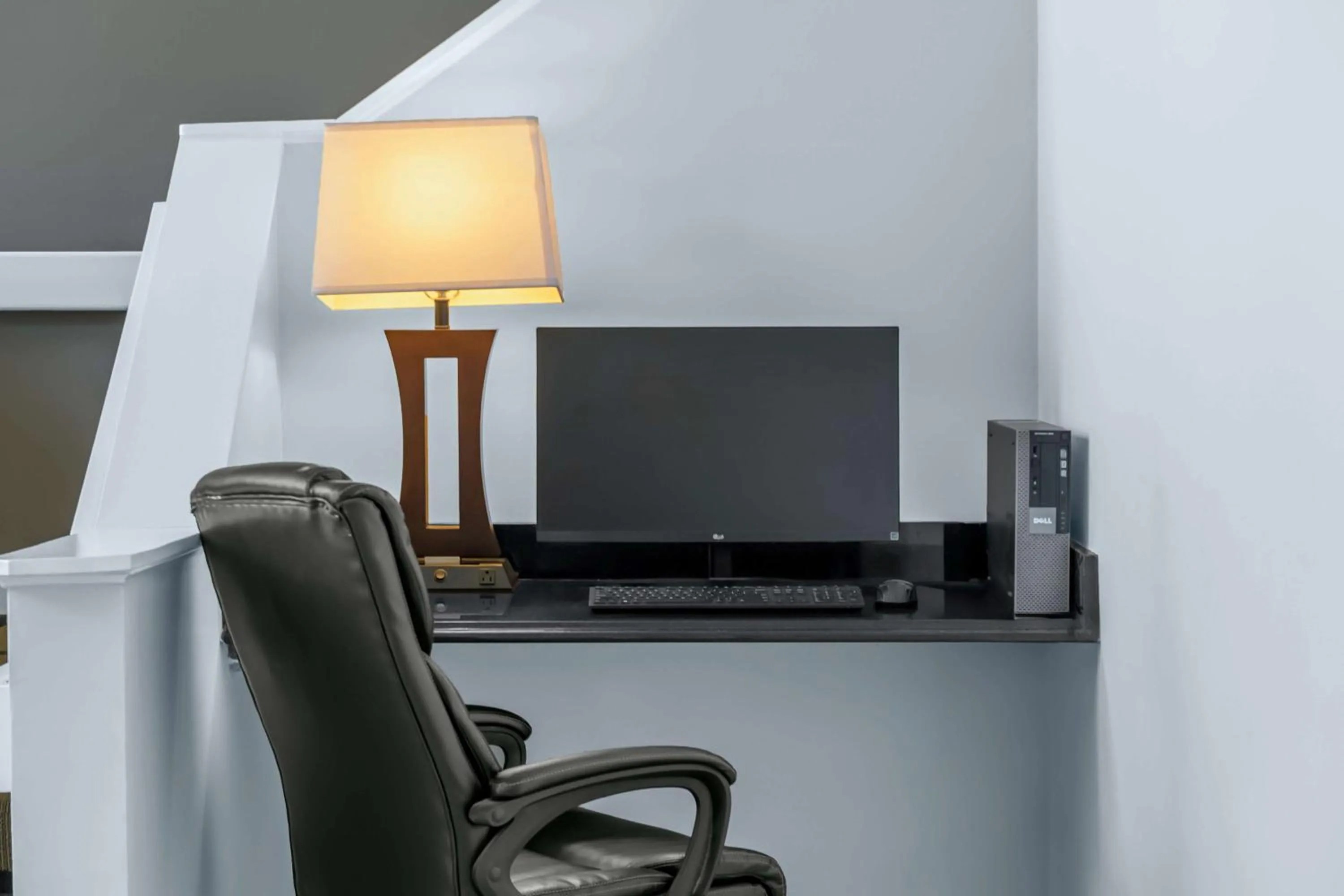 Business facilities in Motel 6 Dawsonville GA North GA Premium Outlets