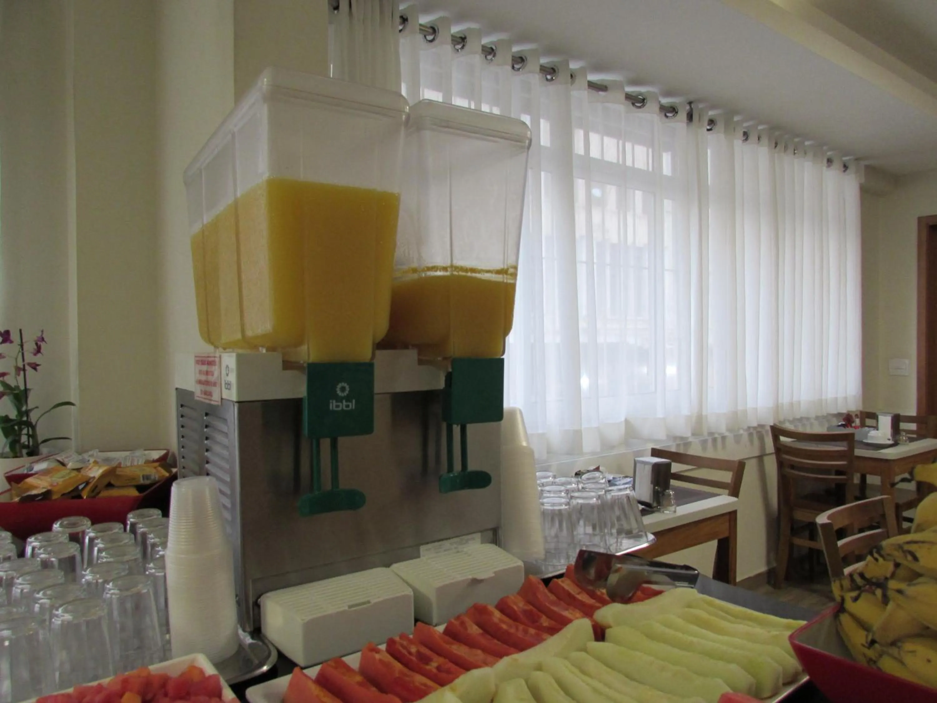 Hotel Urbis a 10 minutos Rua 25 de Março, Brás,Bom Retiro,a 2 minutos do Mirante Sampa Sky