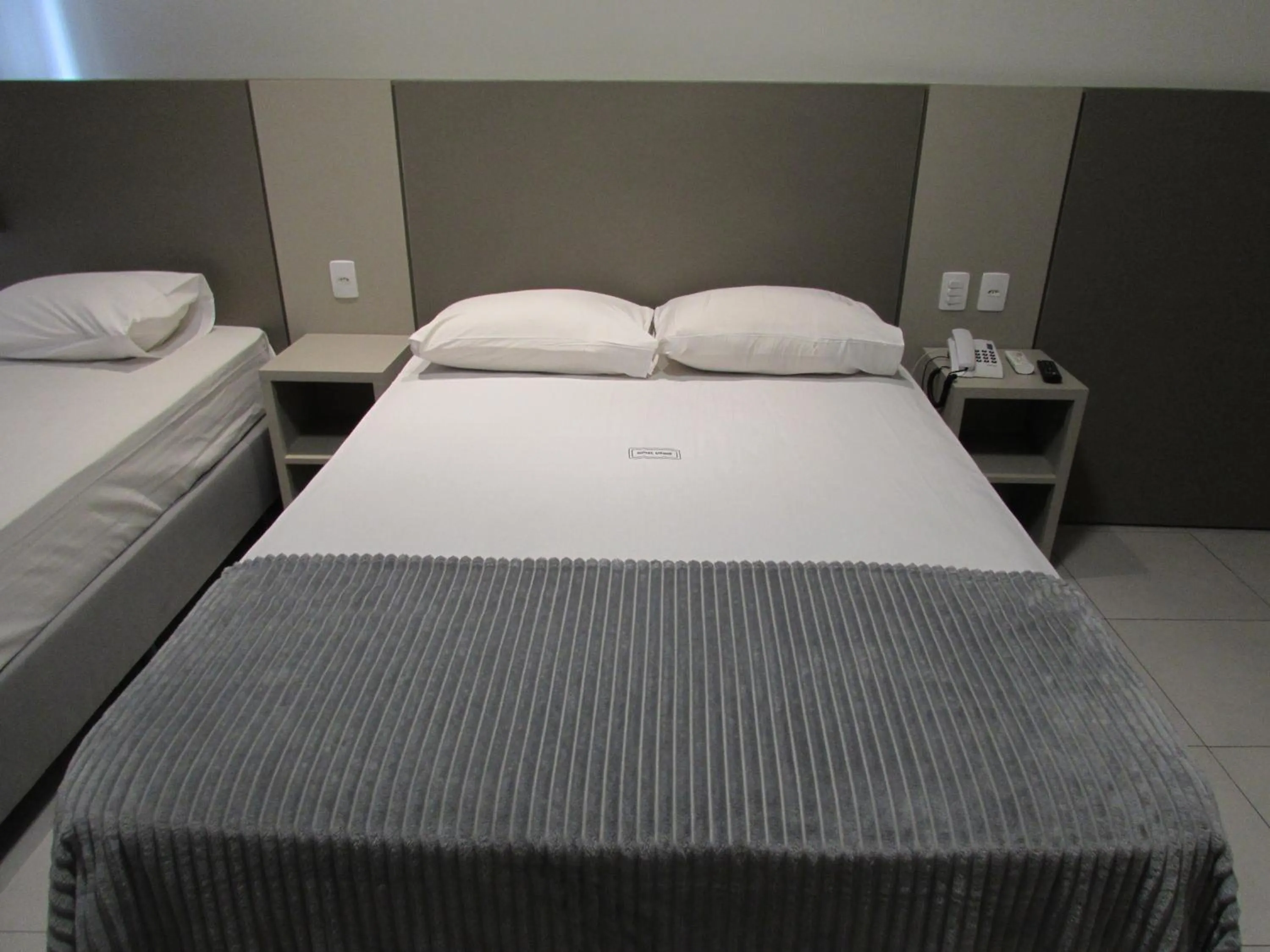 Bed in Hotel Urbis a 10 minutos Rua 25 de Março, Brás,Bom Retiro,a 2 minutos do Mirante Sampa Sky