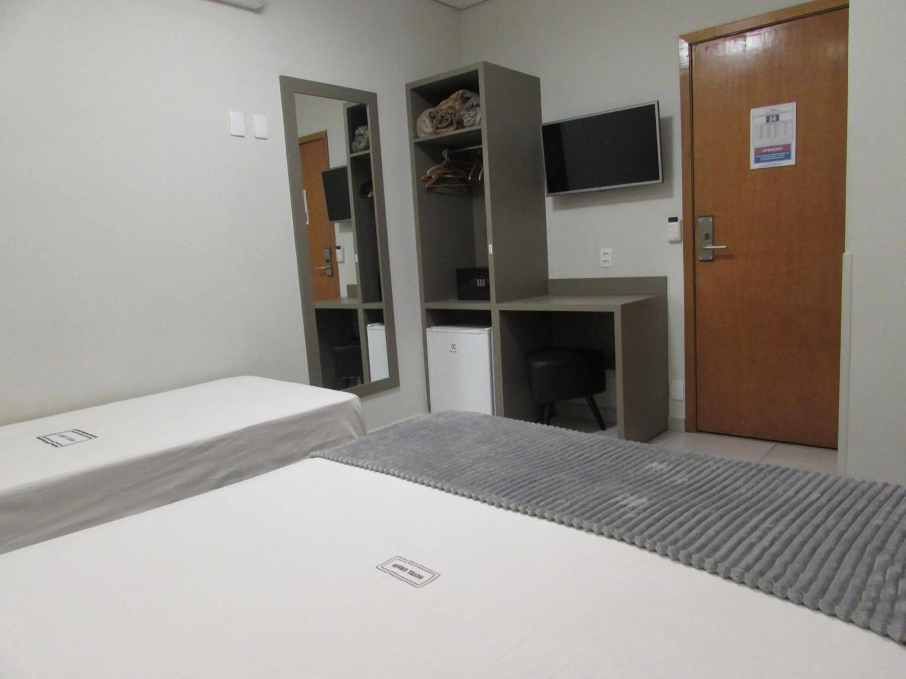 Bed in Hotel Urbis a 10 minutos Rua 25 de Março, Brás,Bom Retiro,a 2 minutos do Mirante Sampa Sky