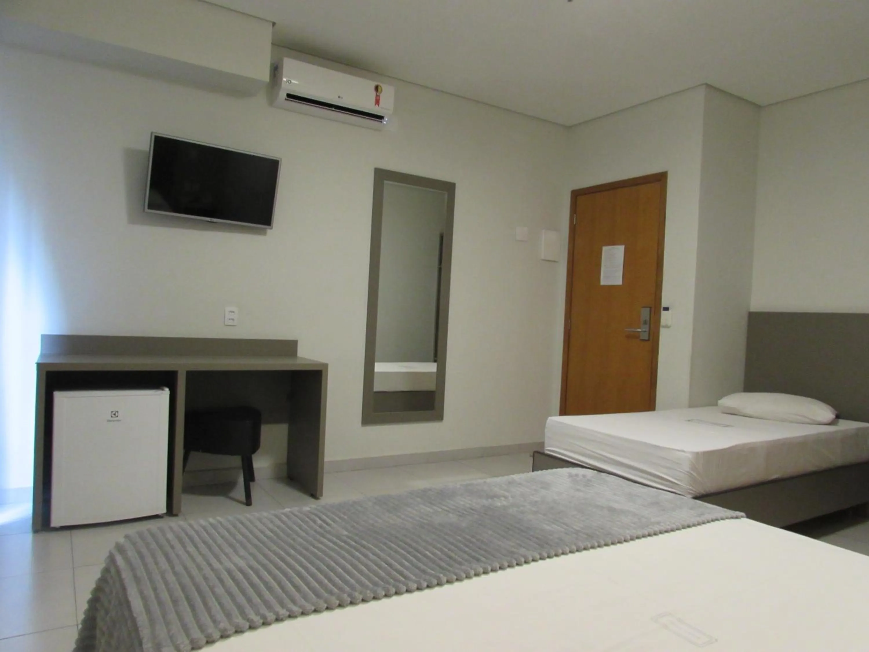 Bed in Hotel Urbis a 10 minutos Rua 25 de Março, Brás,Bom Retiro,a 2 minutos do Mirante Sampa Sky