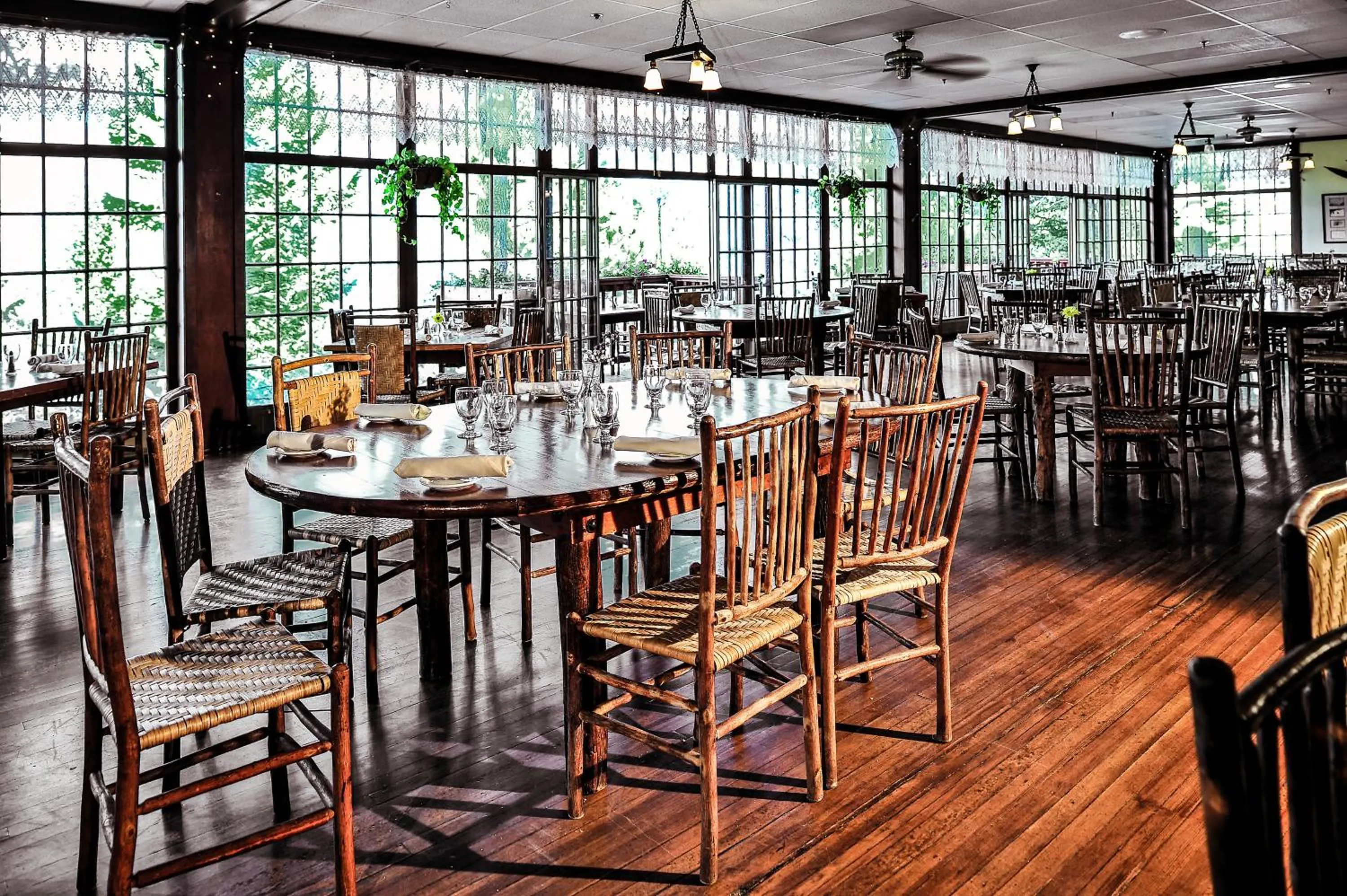 Restaurant/places to eat in The Historic Crag's Lodge