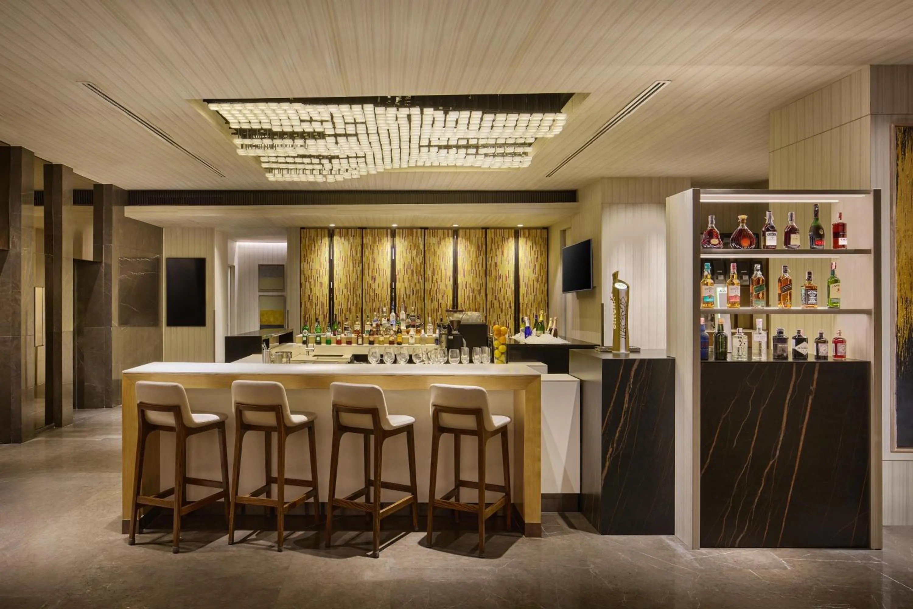 Lounge or bar in DoubleTree by Hilton Bangkok Ploenchit