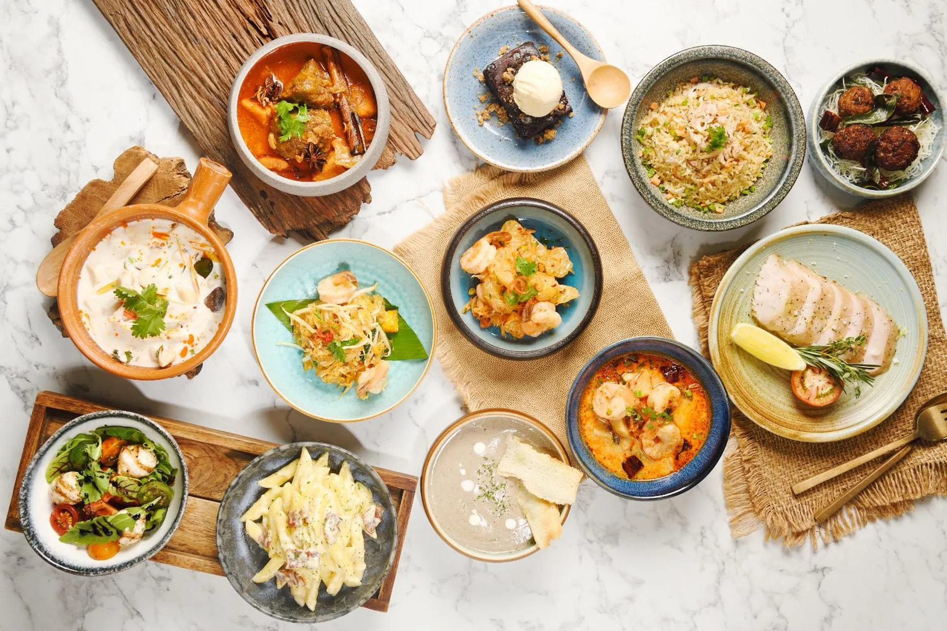 Restaurant/places to eat in DoubleTree by Hilton Bangkok Ploenchit