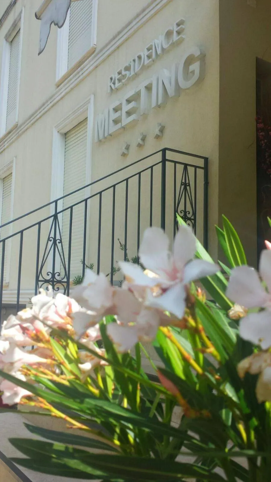 Facade/entrance in Residence Meeting