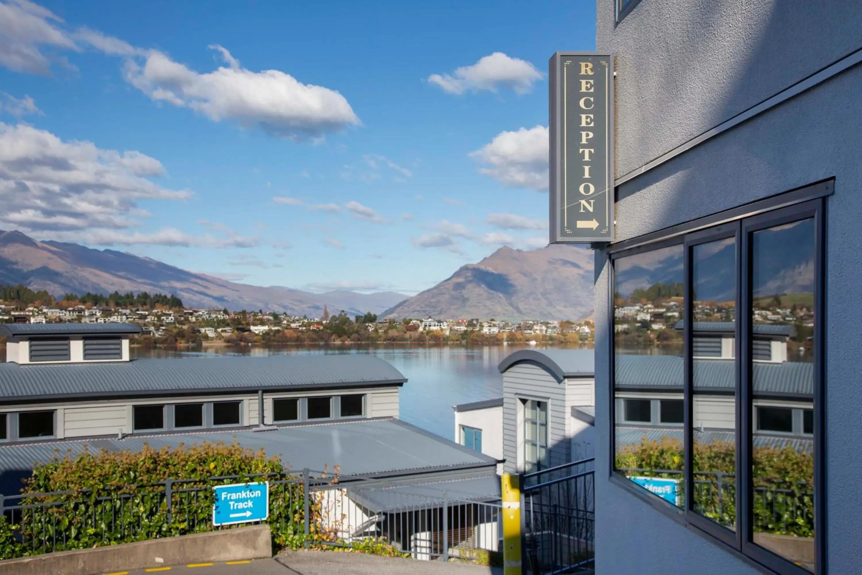 Property building in Mantra The Point Property building in Mantra The Point