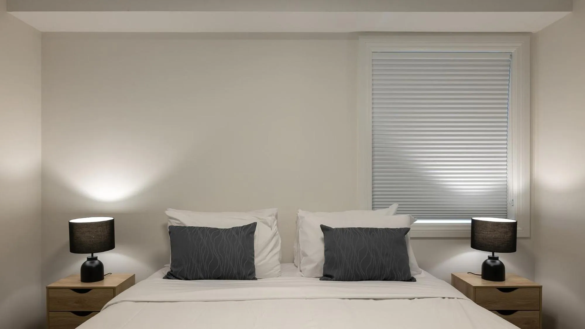 Bedroom, Bed in The Waterfront