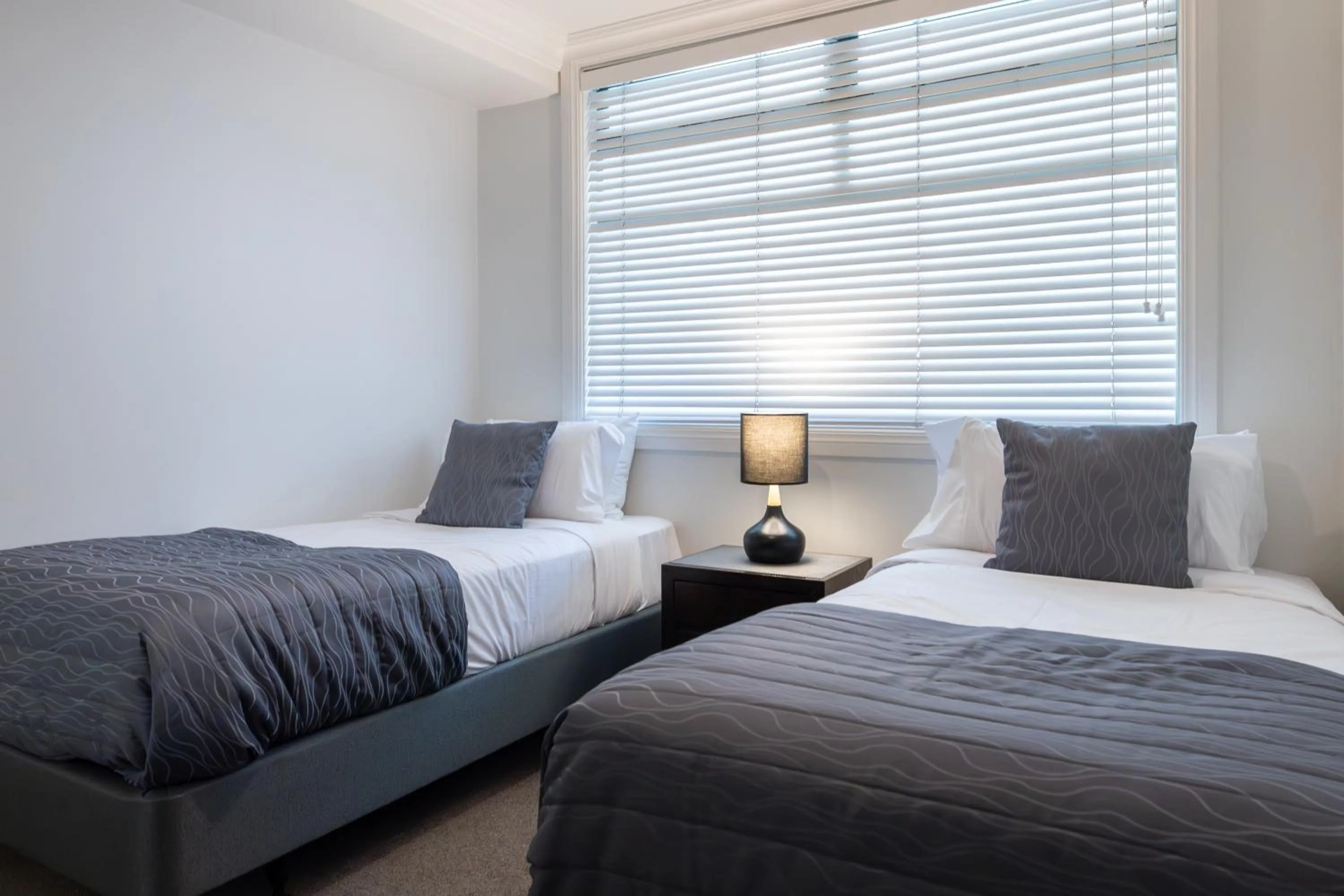 Bedroom, Bed in The Waterfront