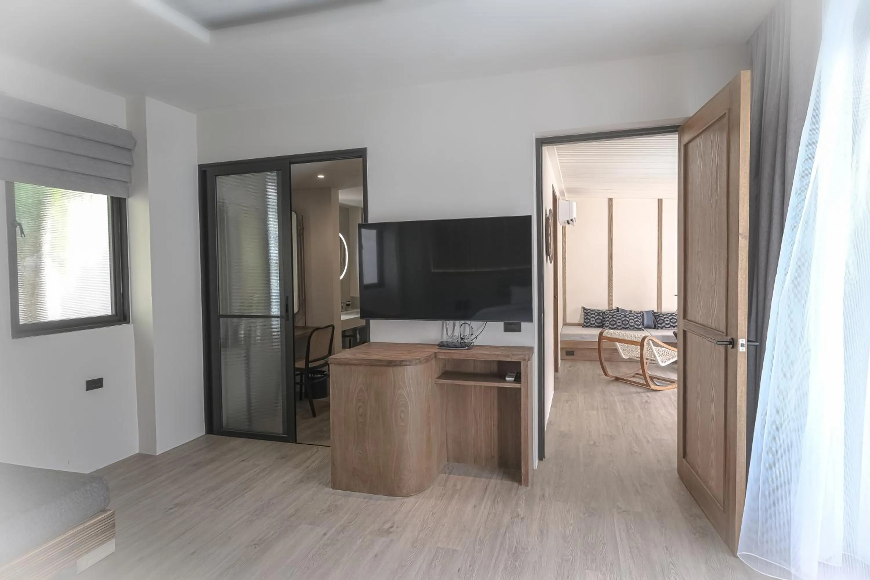 Guests in Baan Haad Ngam Boutique Resort