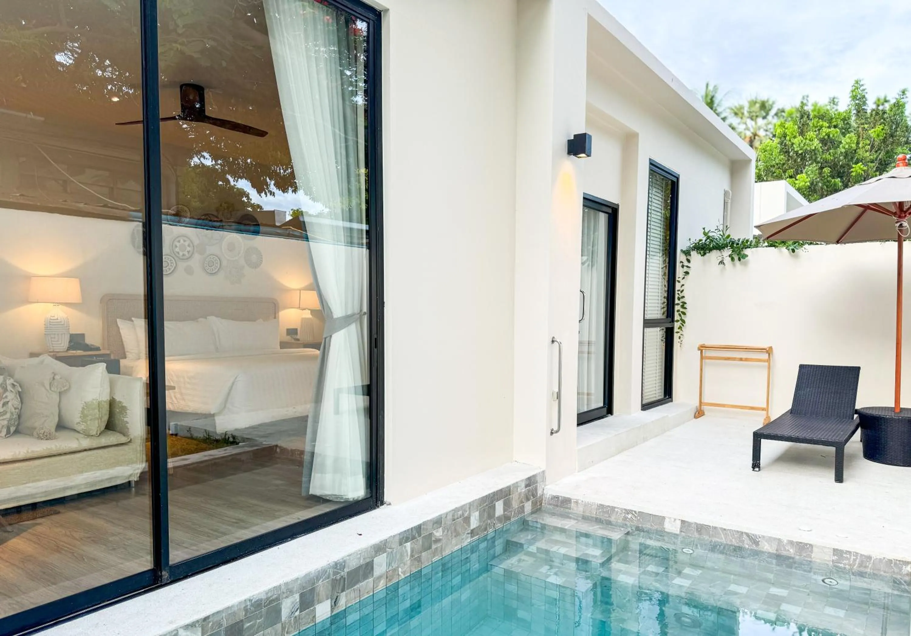 Seating area in Baan Haad Ngam Boutique Resort