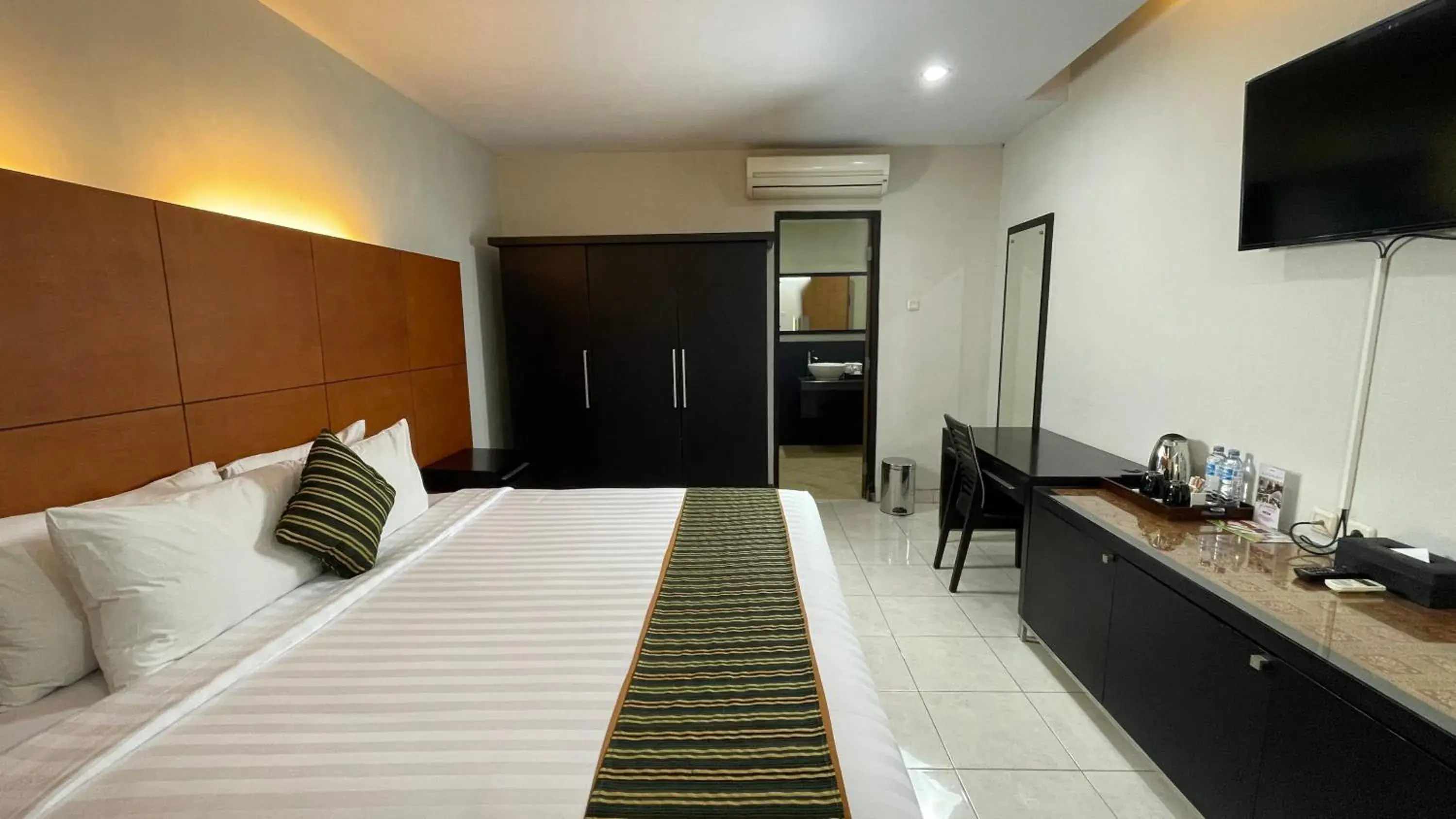 Bed in LPP Convention Hotel Demangan Bed in LPP Convention Hotel Demangan