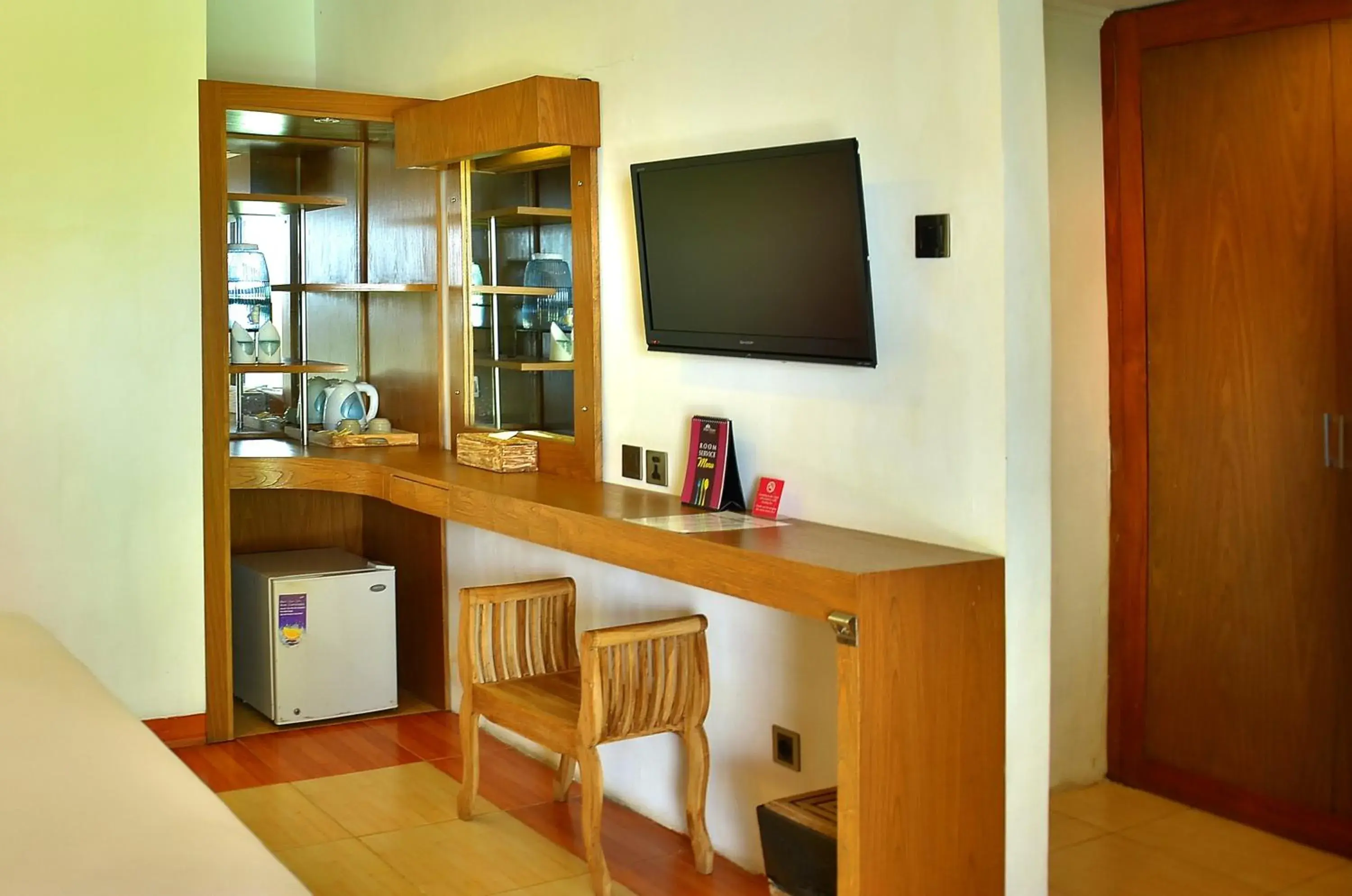 Deluxe Twin Room With Garden View in Puri Sading Hotel Deluxe Twin Room With Garden View in Puri Sading Hotel