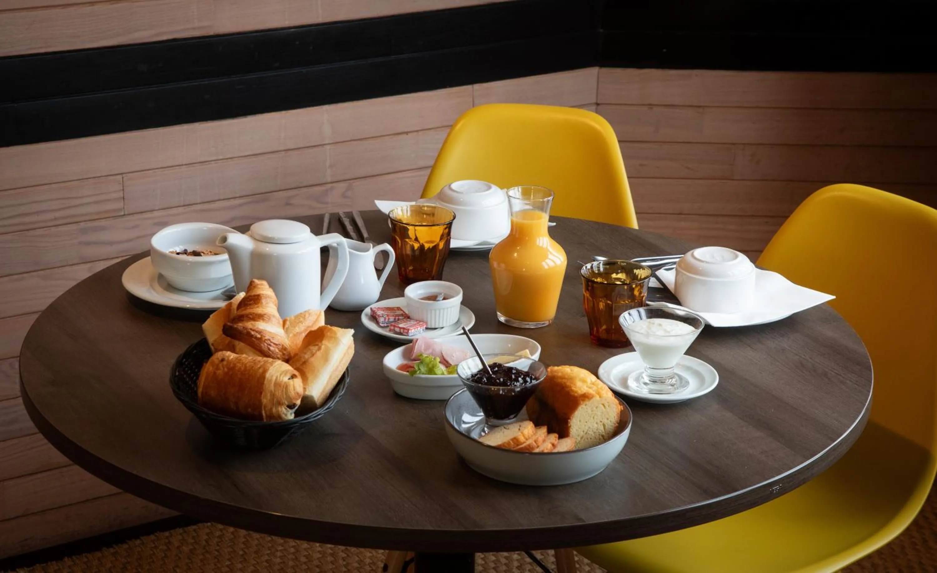 Food and drinks in Clair de Lie