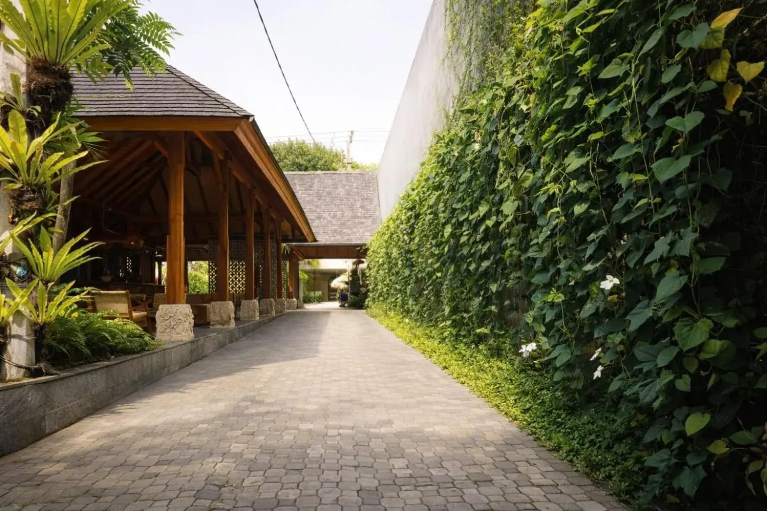 Facade/entrance in Yulia Village Inn Ubud Facade/entrance in Yulia Village Inn Ubud