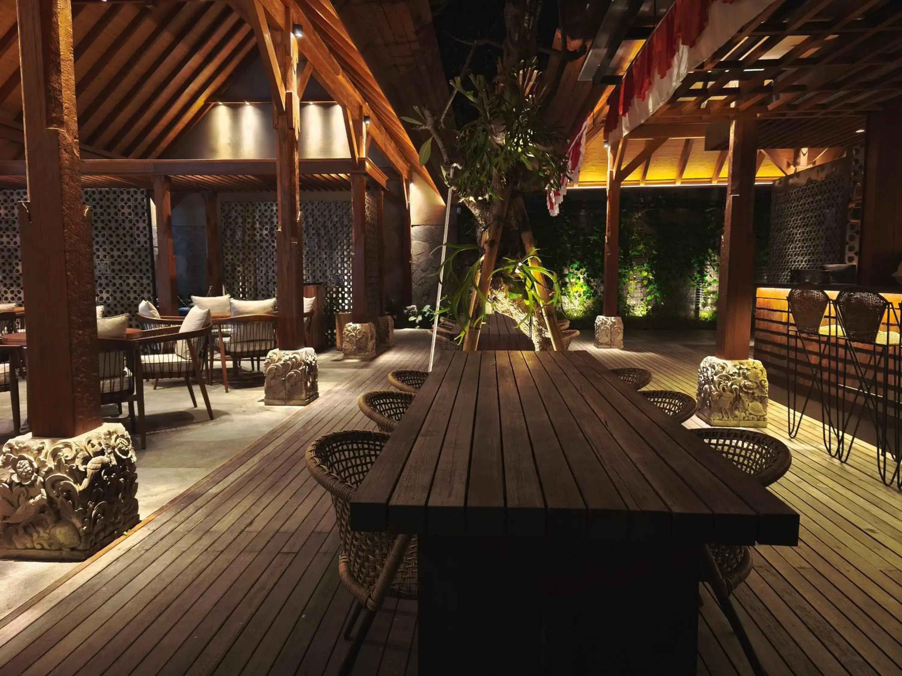 Restaurant/places to eat in Yulia Village Inn Ubud Restaurant/places to eat in Yulia Village Inn Ubud