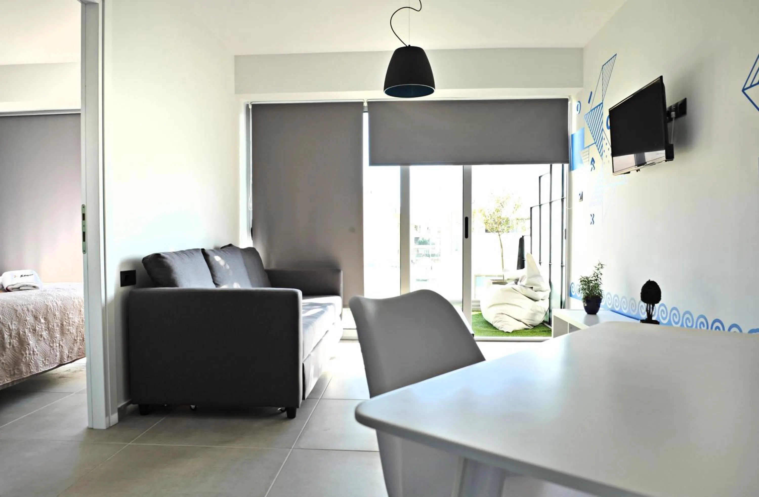 TV and multimedia, Bed in The Athenians Modern Apartments