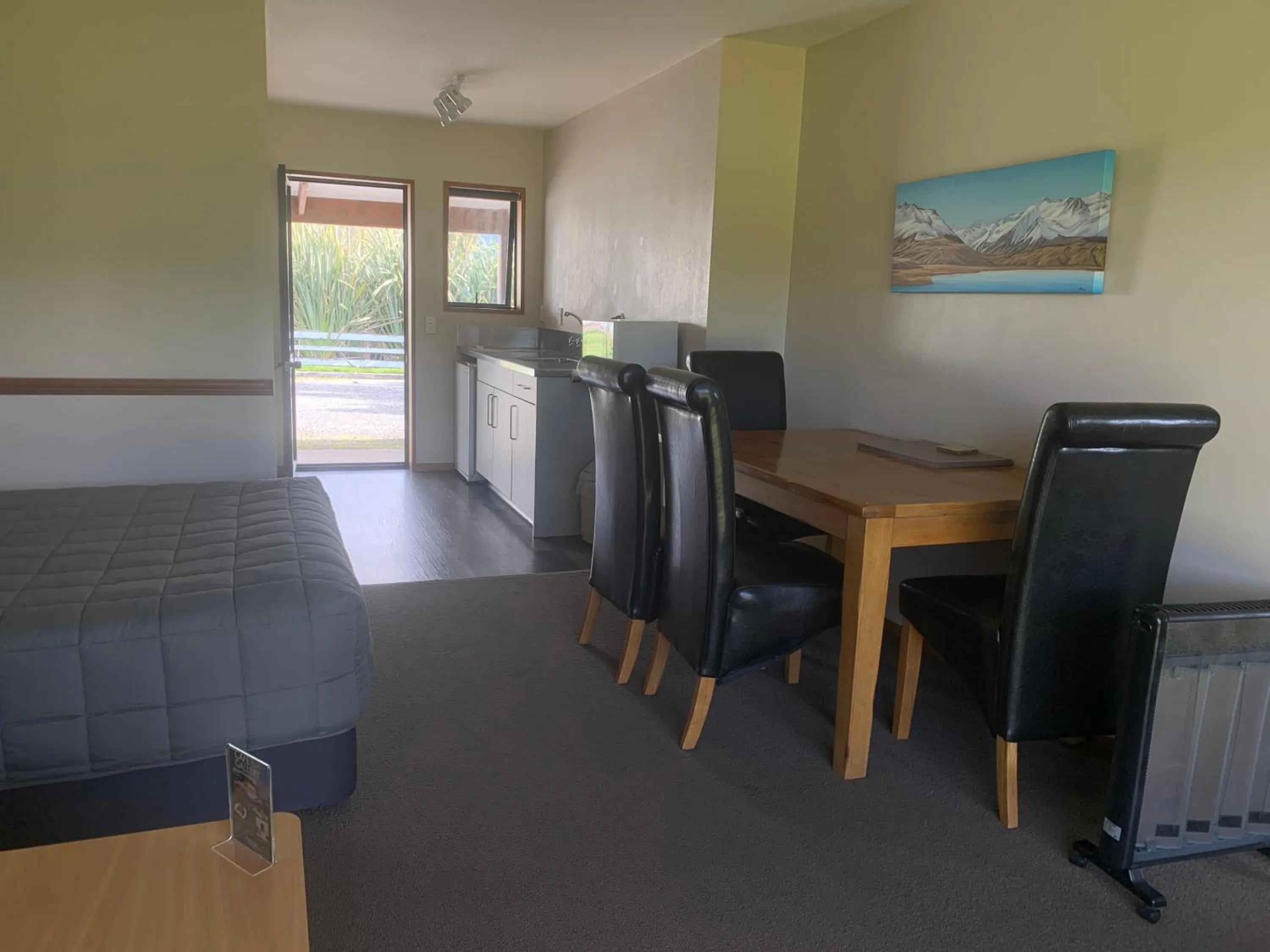 Bed in Mt Cook View Motel - Fox Glacier