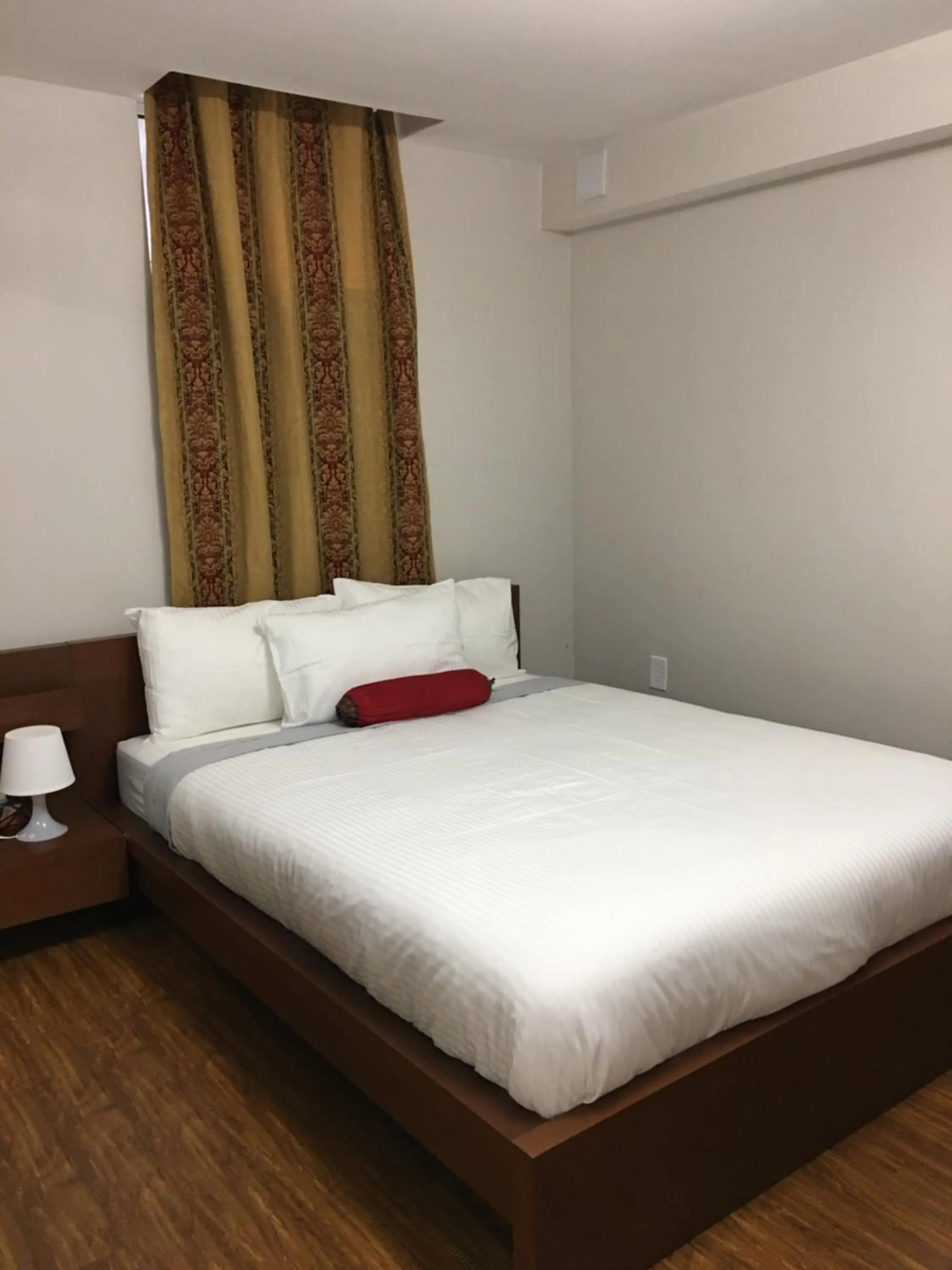 Clean, Beautiful & Modern 2 bedroom apartment