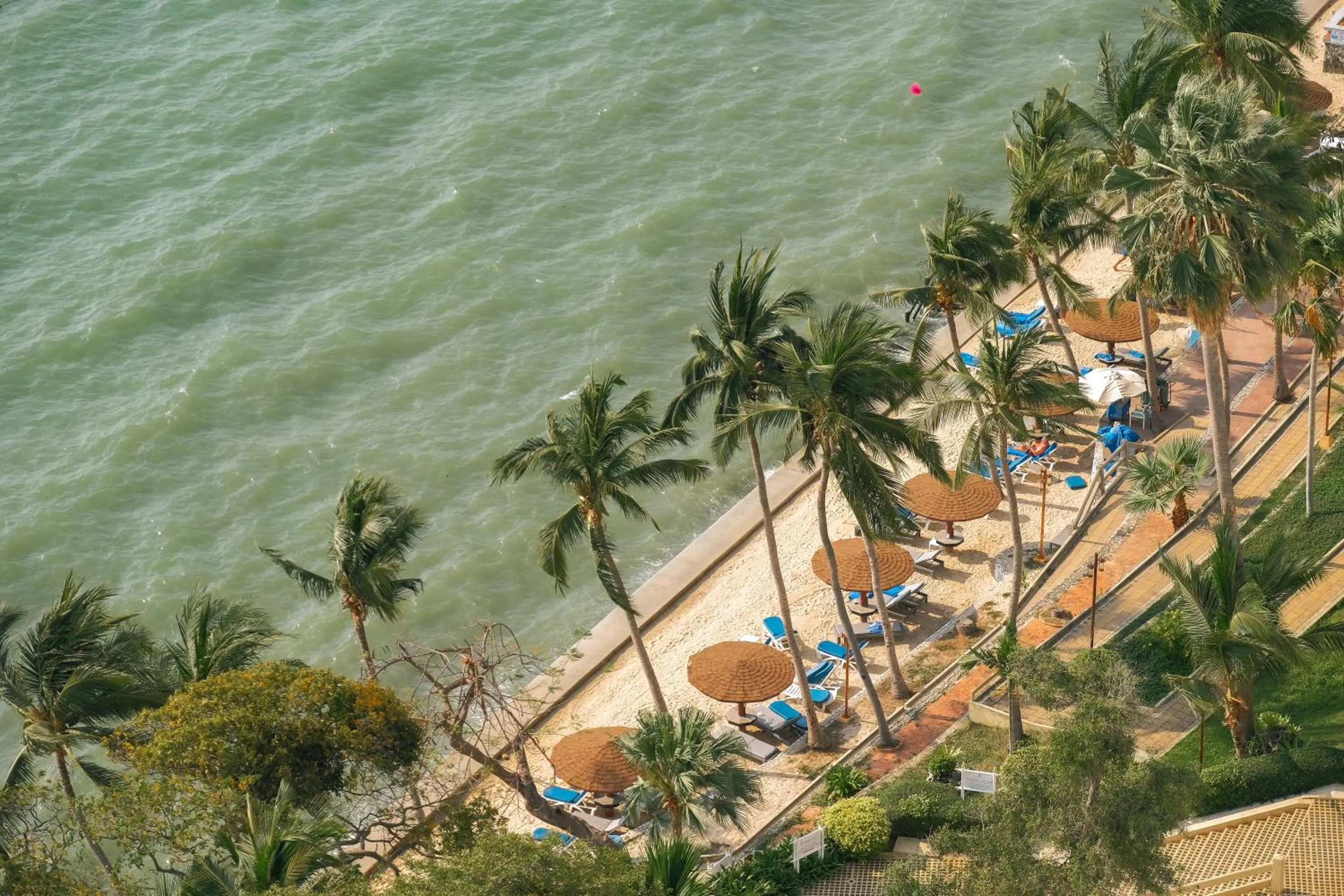 Day in Royal Cliff Beach Hotel Pattaya