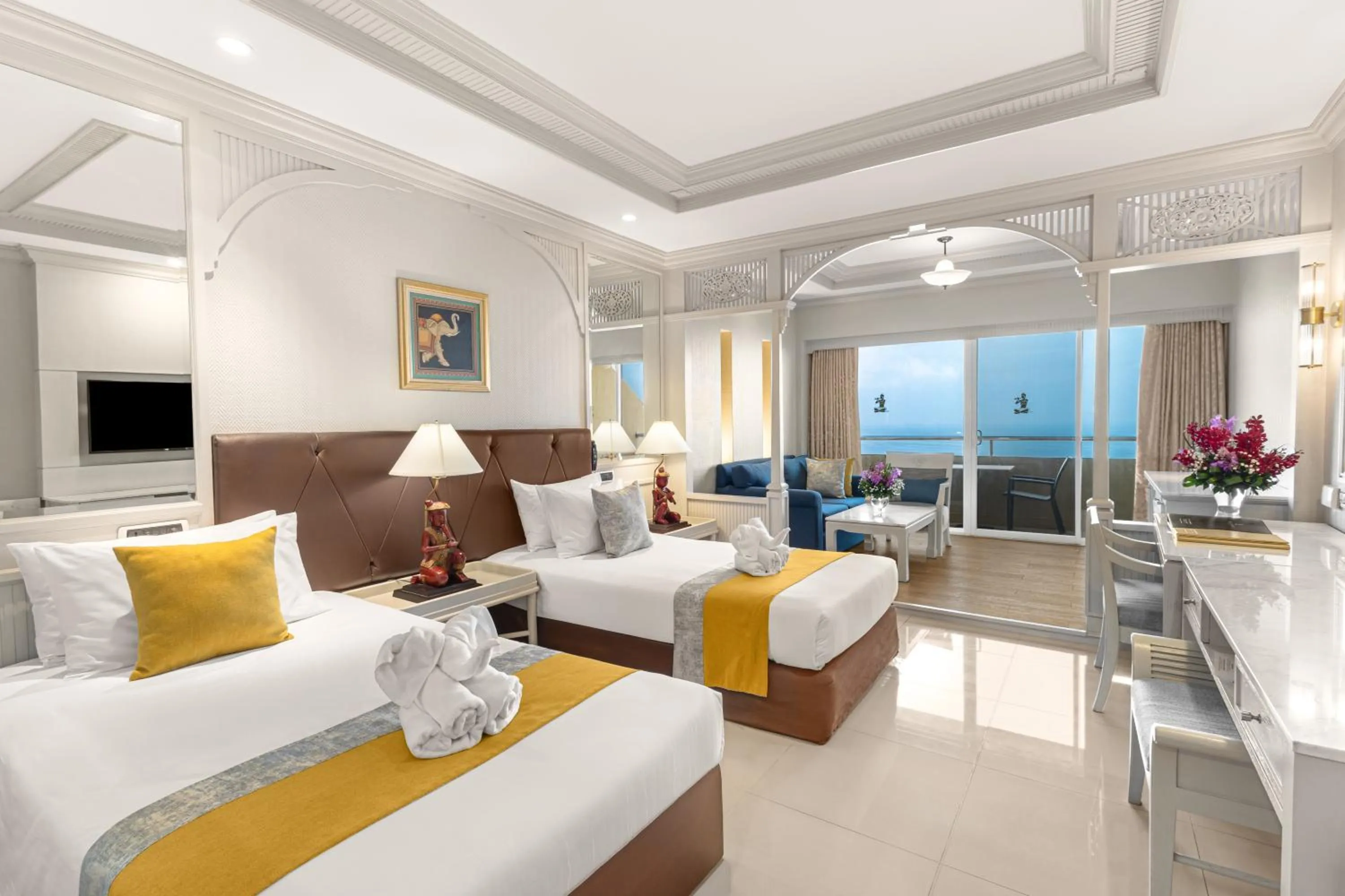 Mini Suite Plus Sea View Twin Bed in Royal Cliff Beach Hotel Pattaya