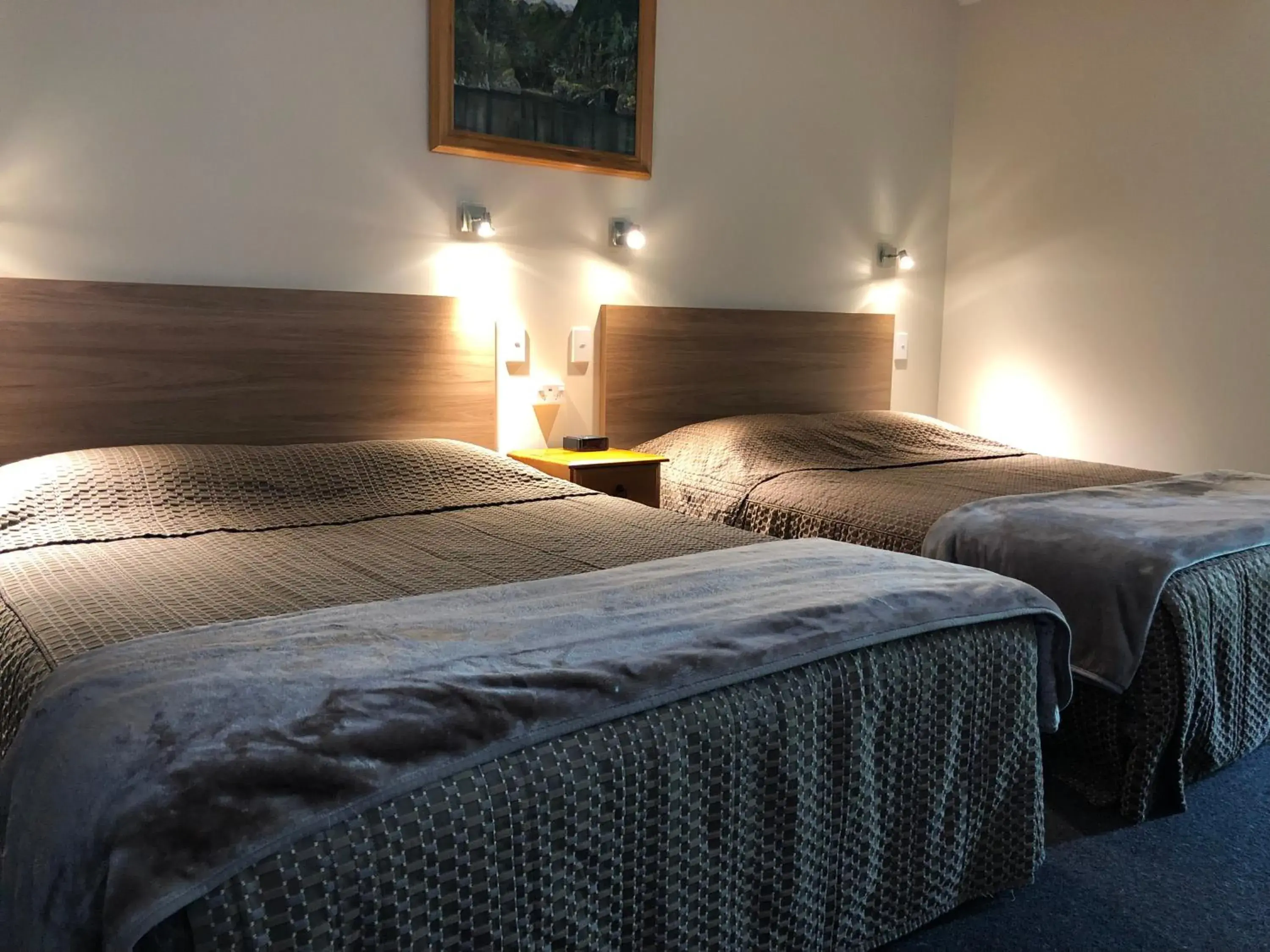 Superior 1st Floor in Te Anau Manapouri Lake Hotel Superior 1st Floor in Te Anau Manapouri Lake Hotel