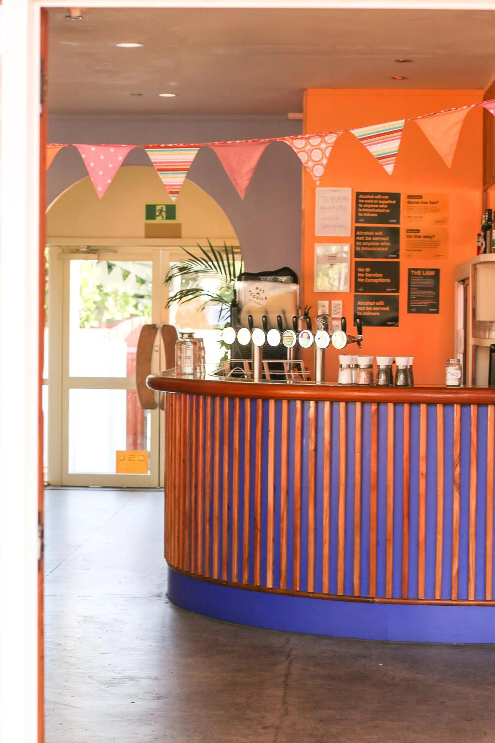 Restaurant/places to eat in Ocean Beach Wainui