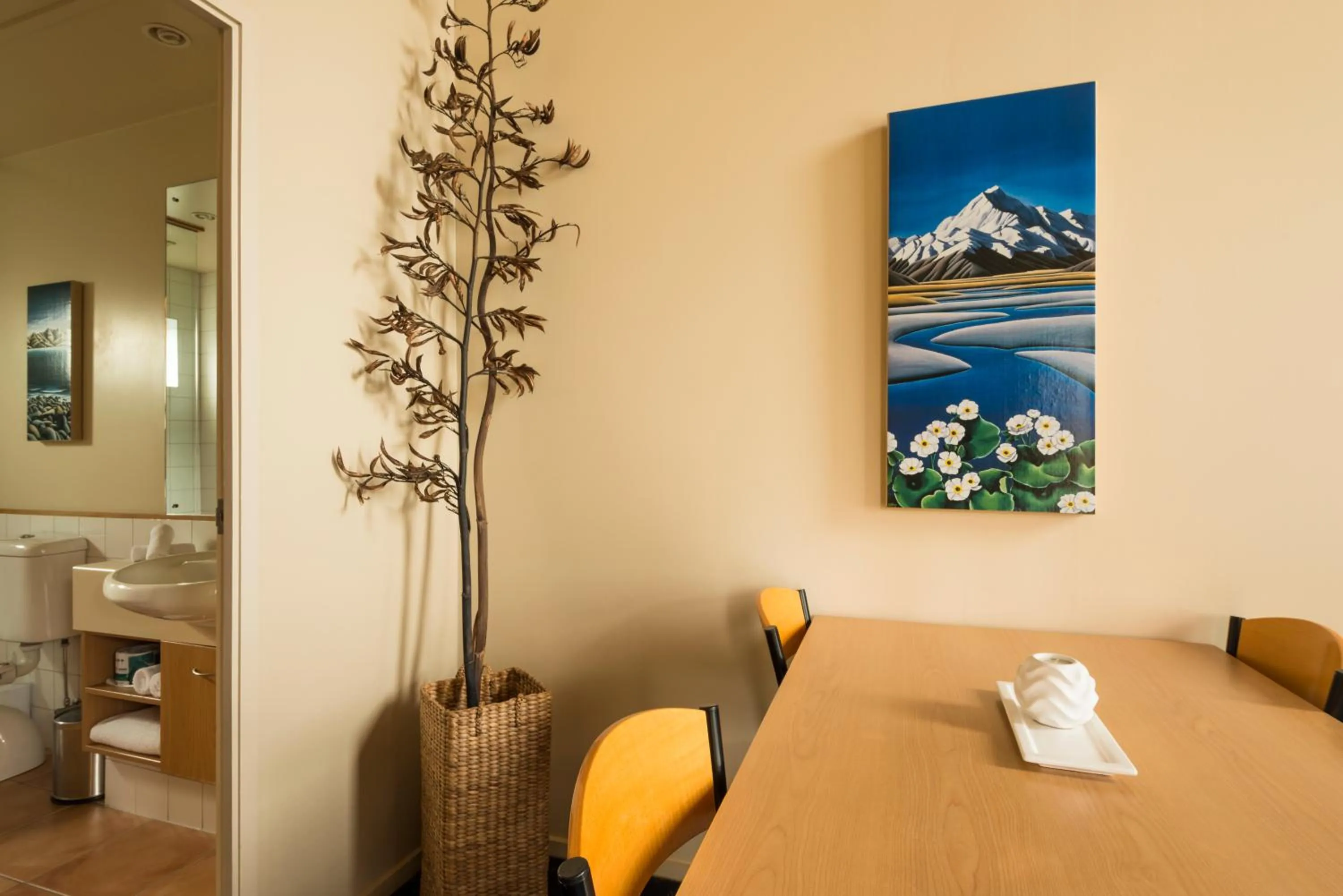 Dining area in Glenfern Villas
