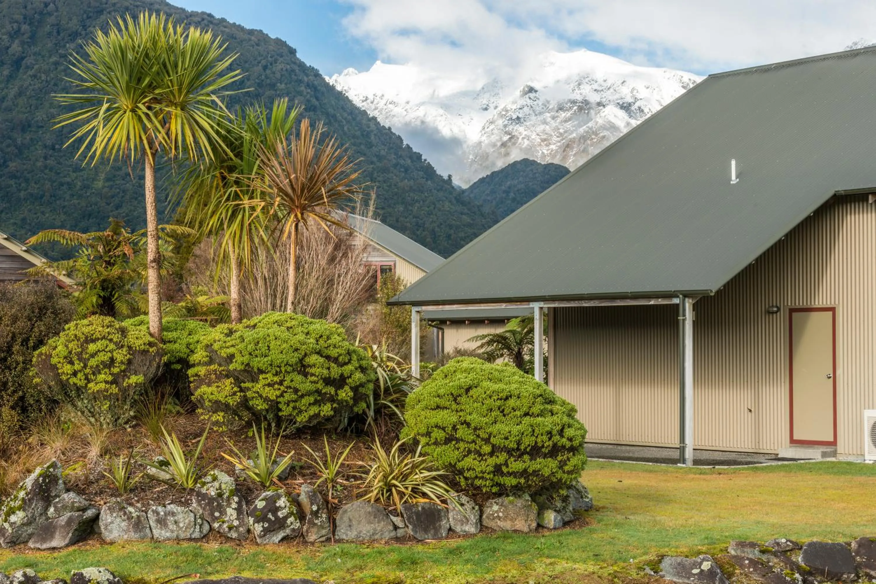Garden in Glenfern Villas