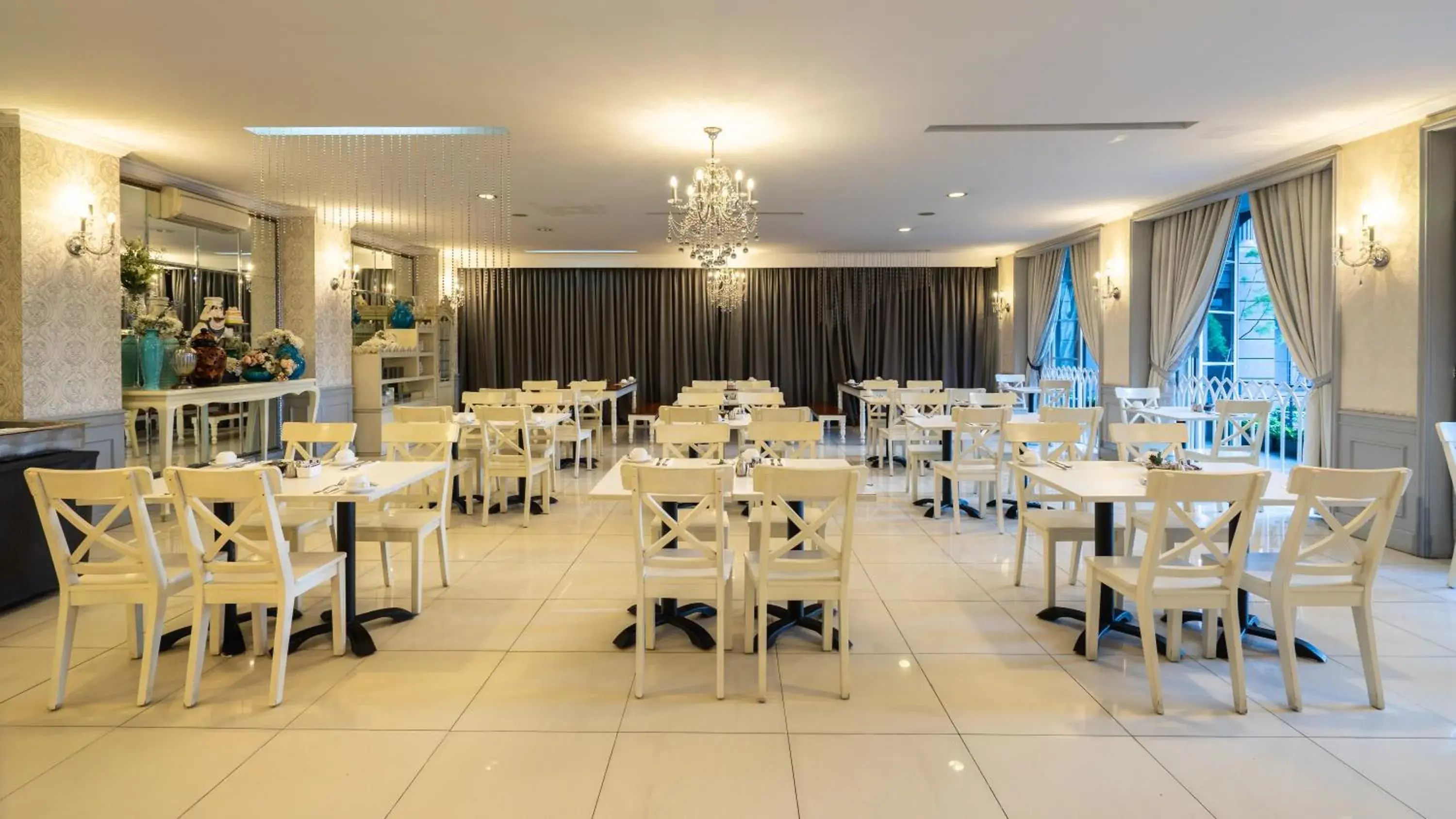 Restaurant/places to eat in GH Universal Hotel Bandung Restaurant/places to eat in GH Universal Hotel Bandung