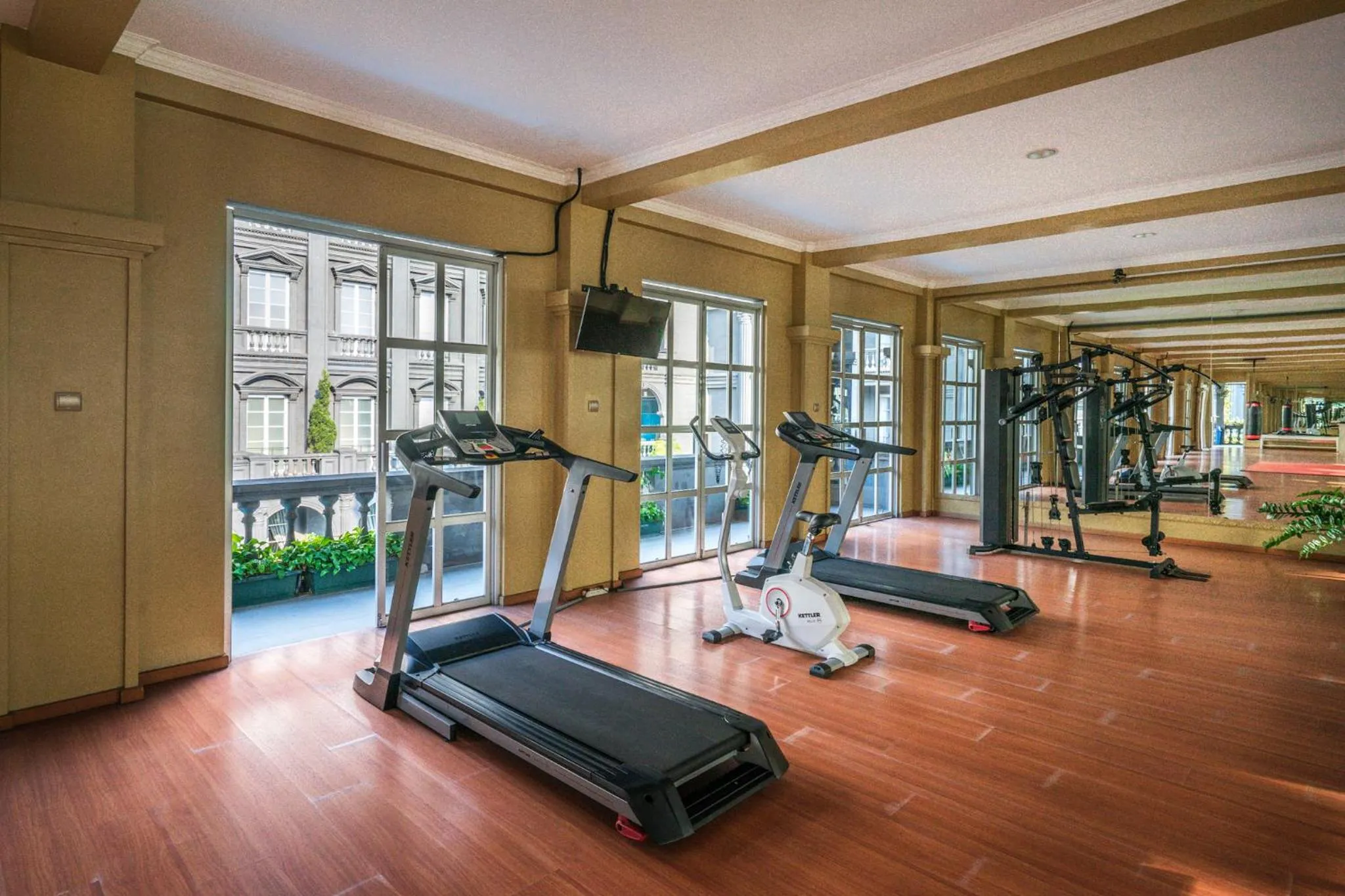 Fitness centre/facilities in GH Universal Hotel Bandung