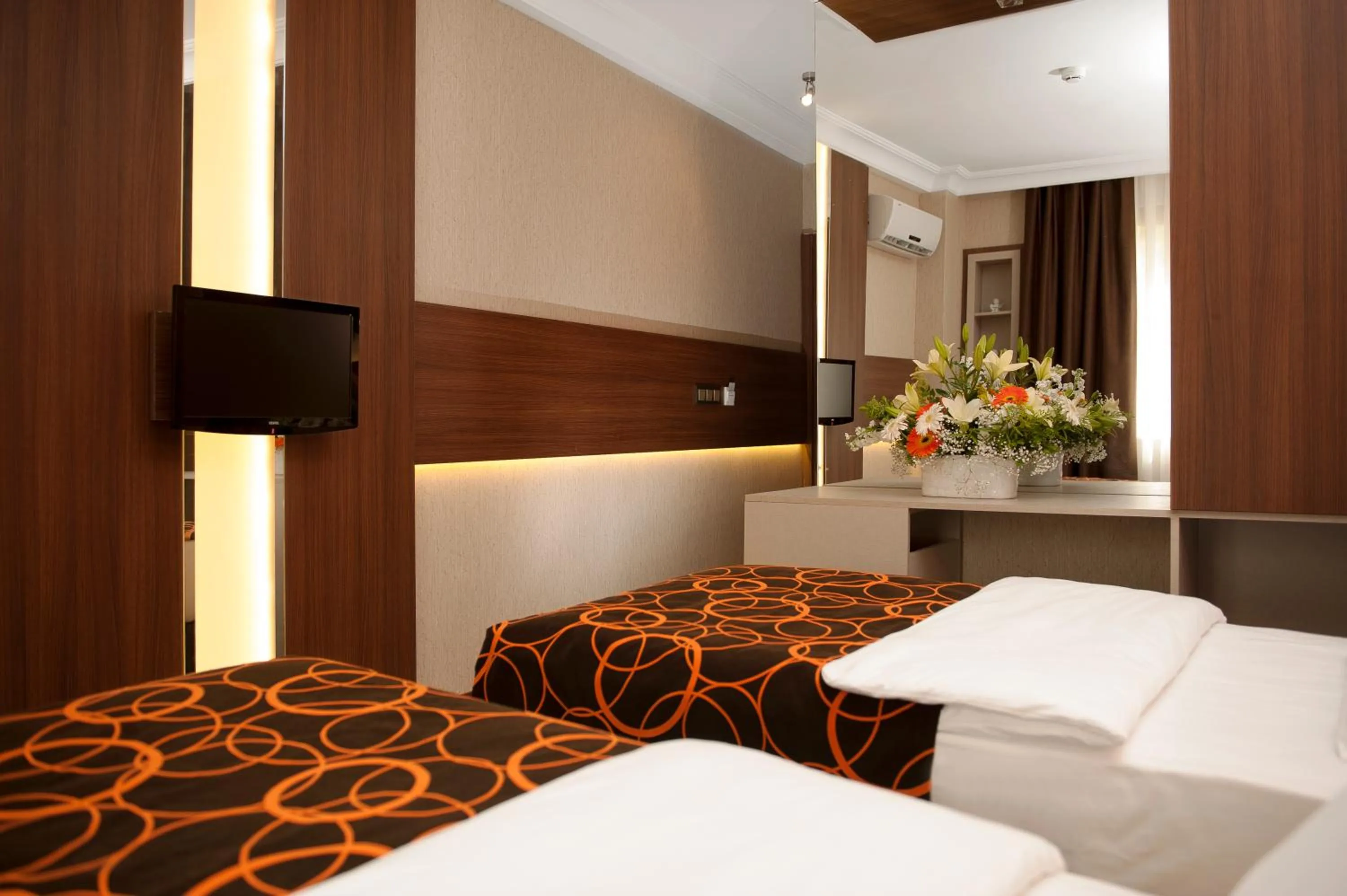 Photo of the whole room, Bed in Birbey Hotel