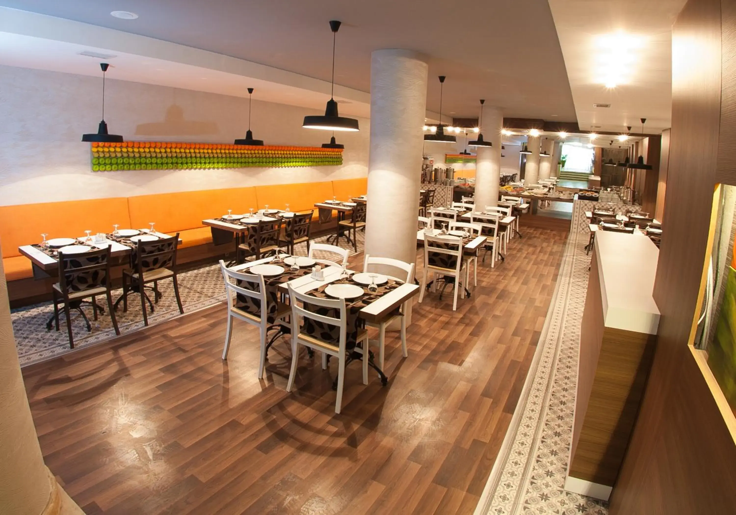 Restaurant/places to eat in Birbey Hotel Restaurant/places to eat in Birbey Hotel