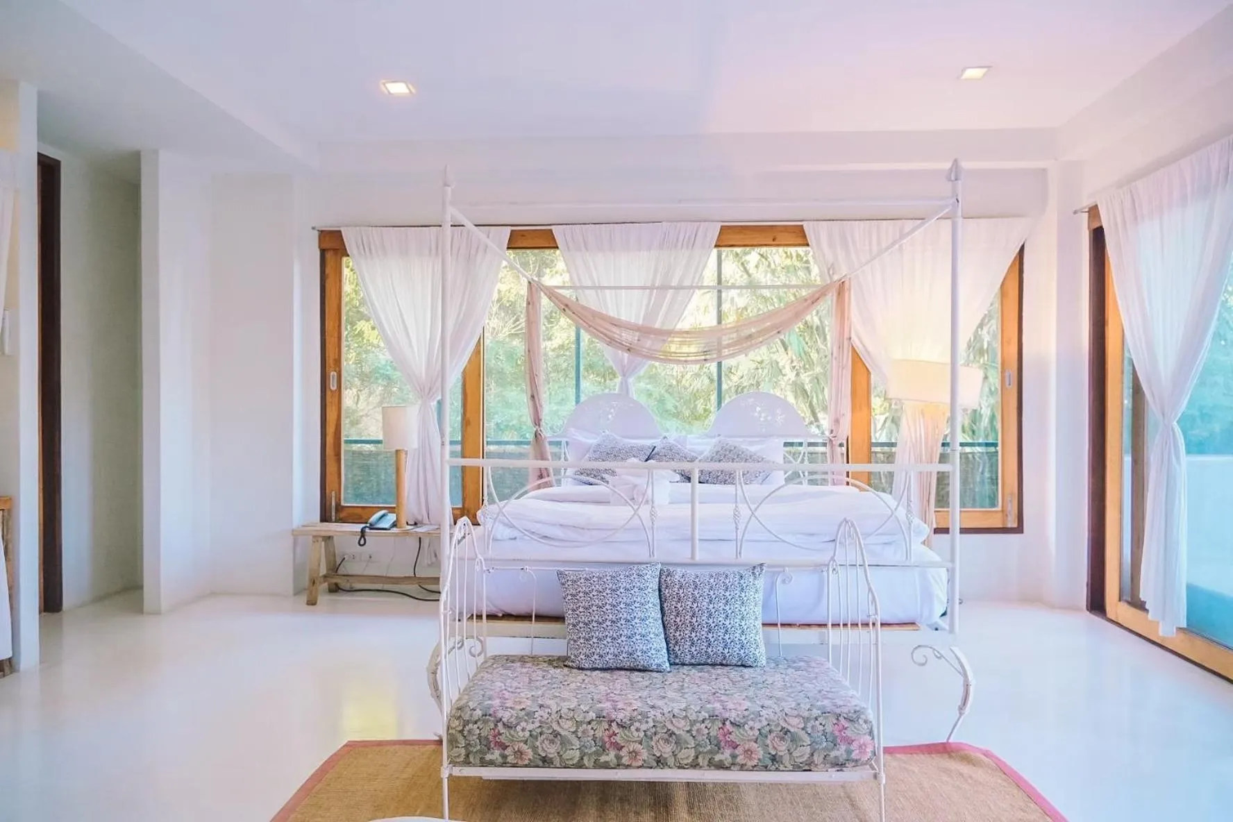 Bed in Proud Phu Fah Maerim Resort