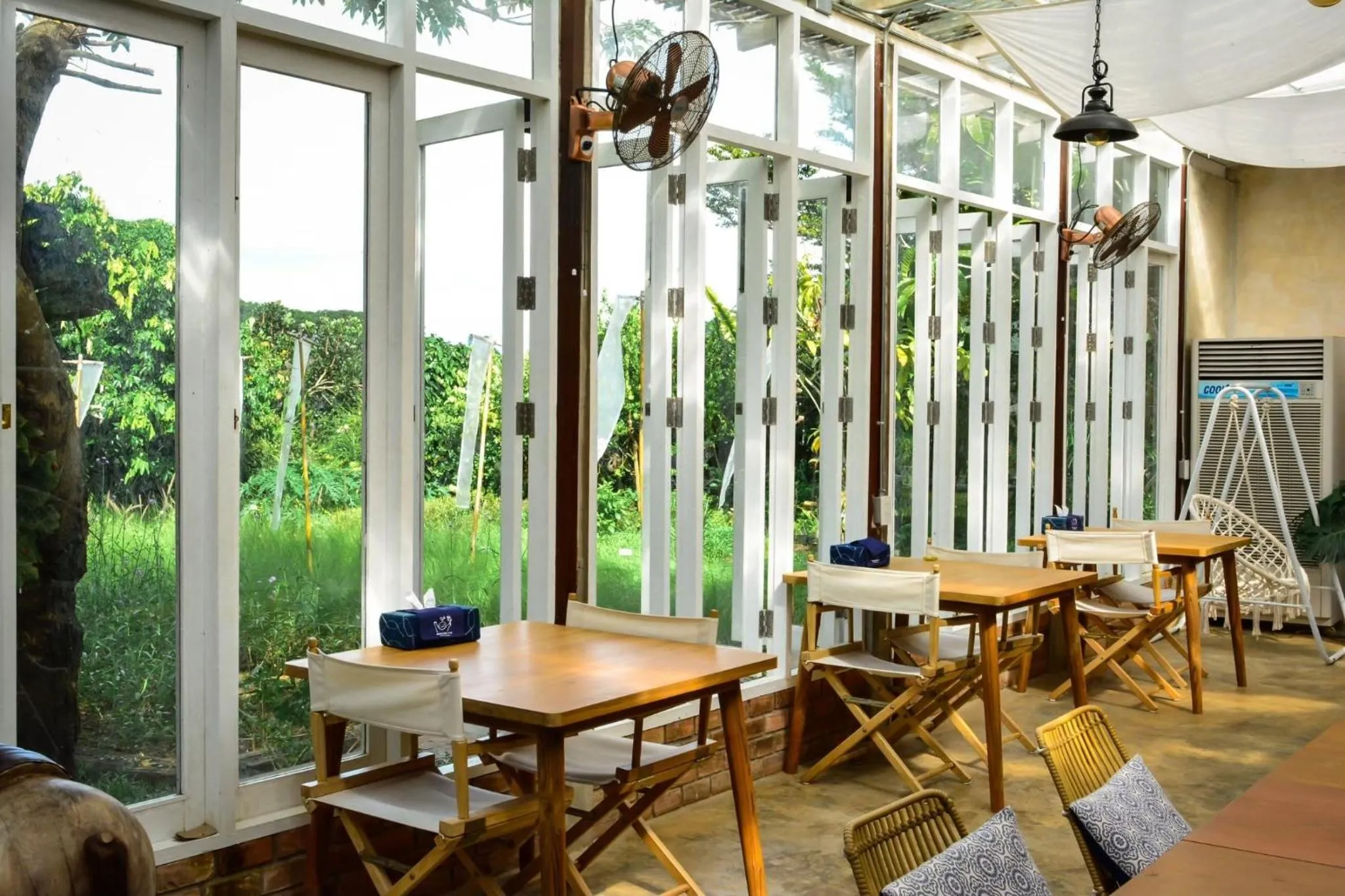 Restaurant/places to eat in Proud Phu Fah Maerim Resort