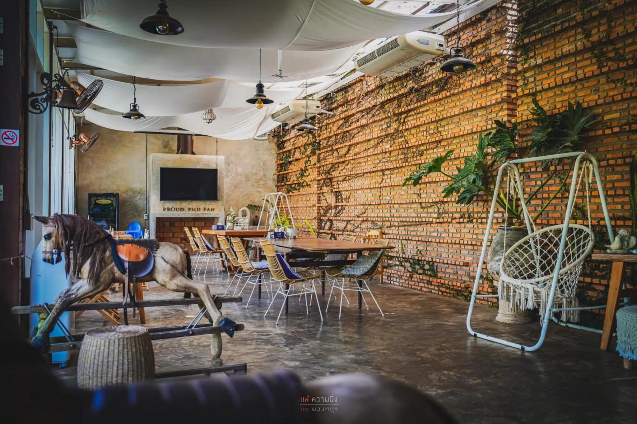 Restaurant/places to eat in Proud Phu Fah Maerim Resort