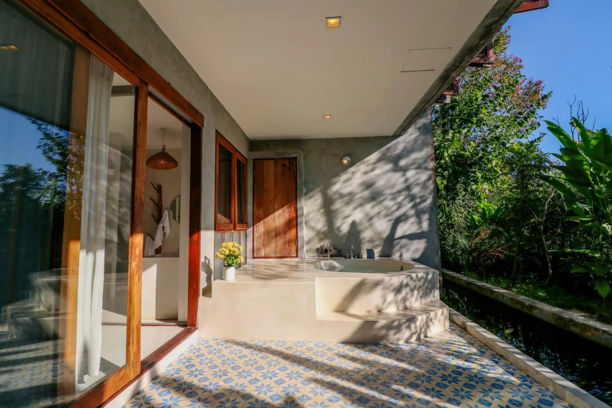 Hot Tub in Proud Phu Fah Maerim Resort