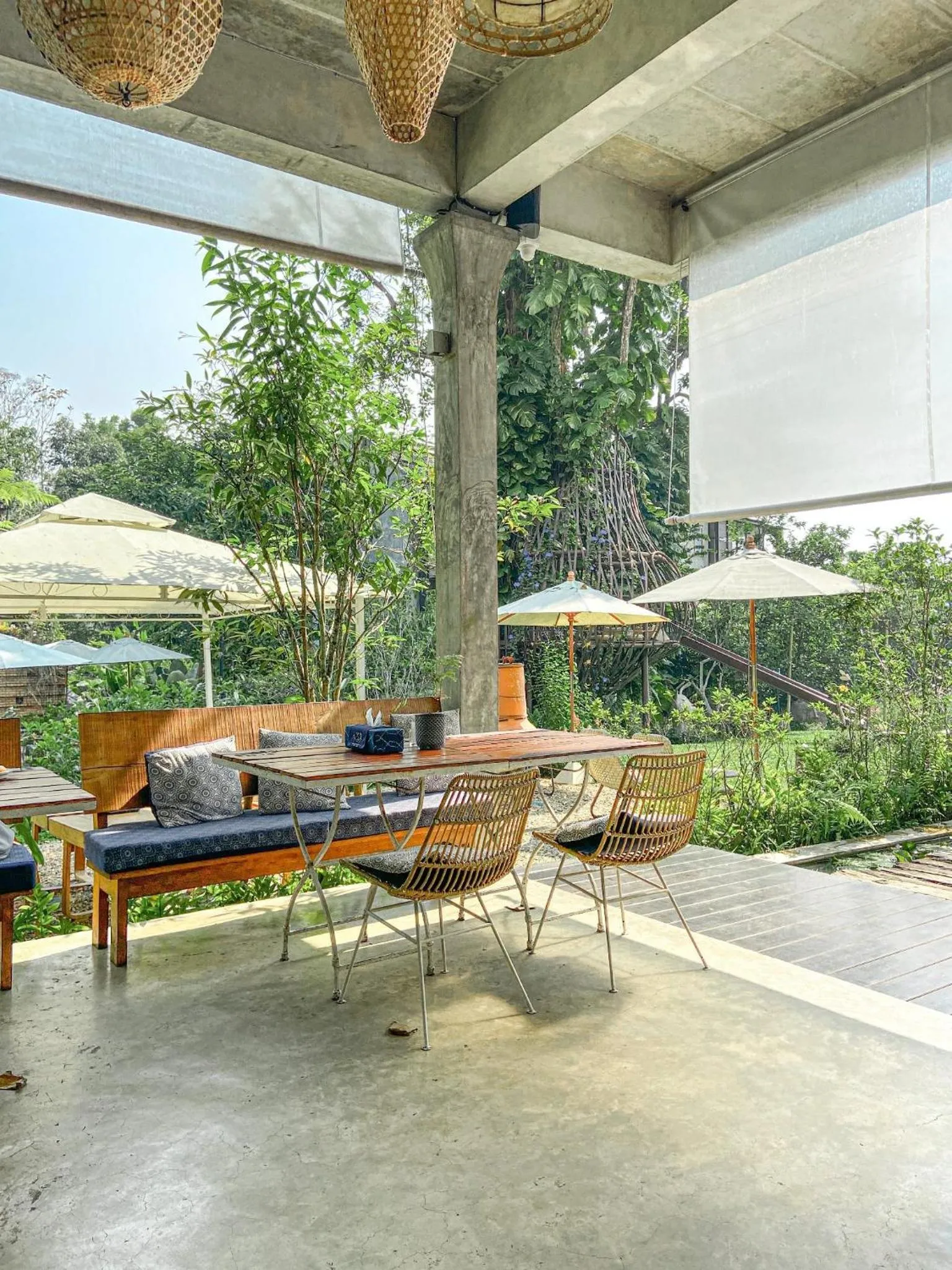 Restaurant/places to eat in Proud Phu Fah Maerim Resort