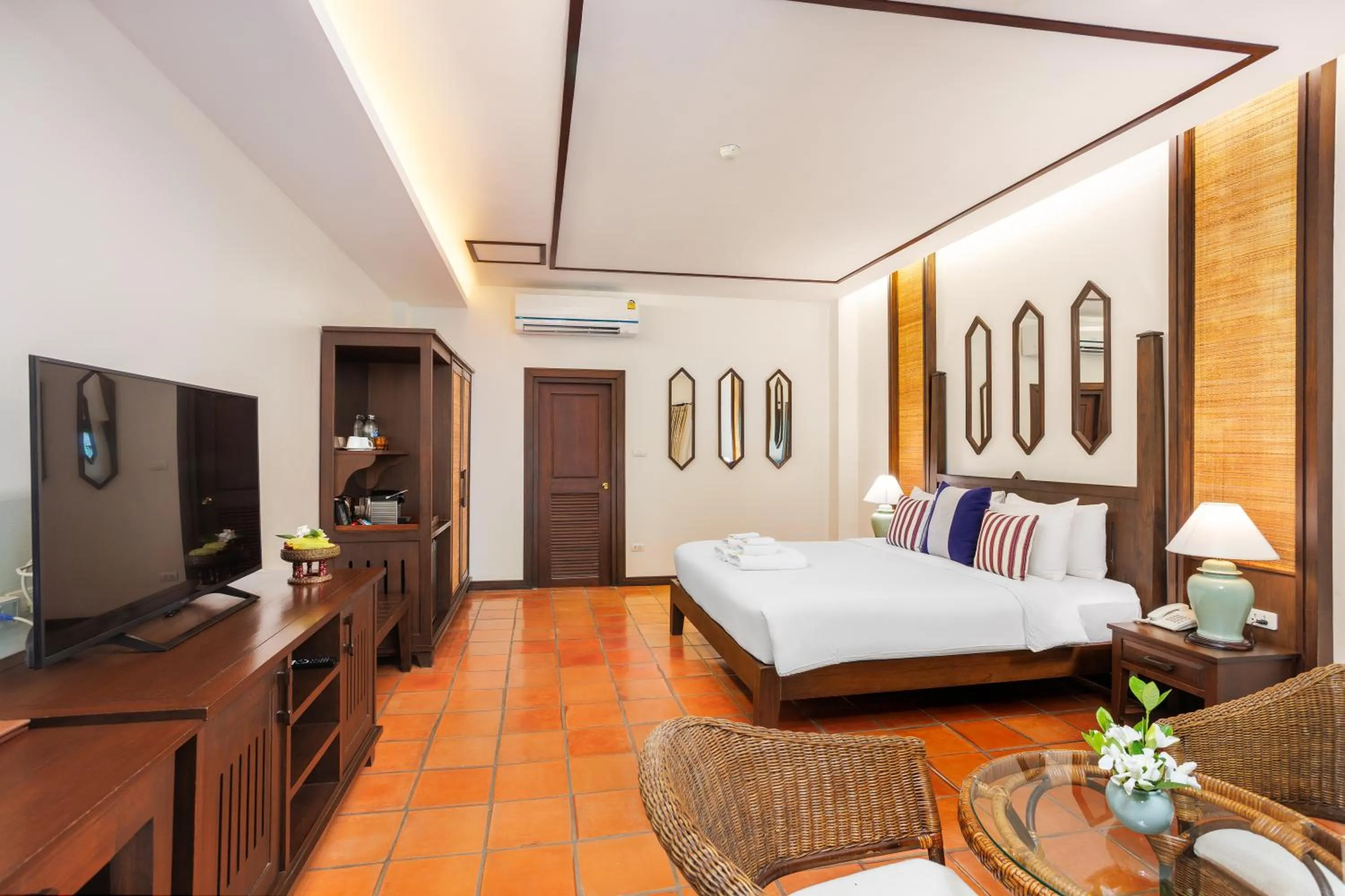 Photo of the whole room, Bed in Rimping Village