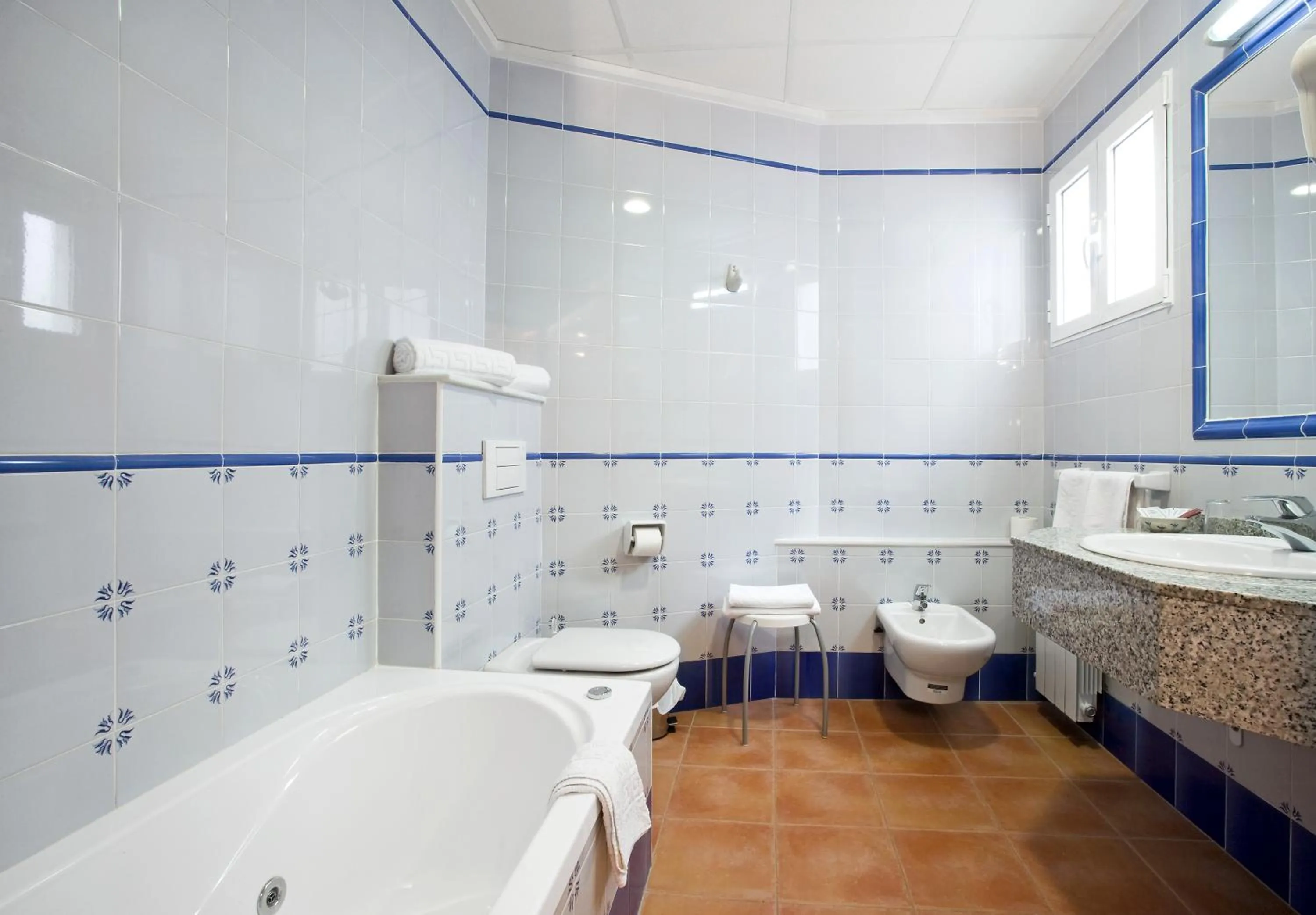 Bathroom in Hotel Ramis fundado en 1969