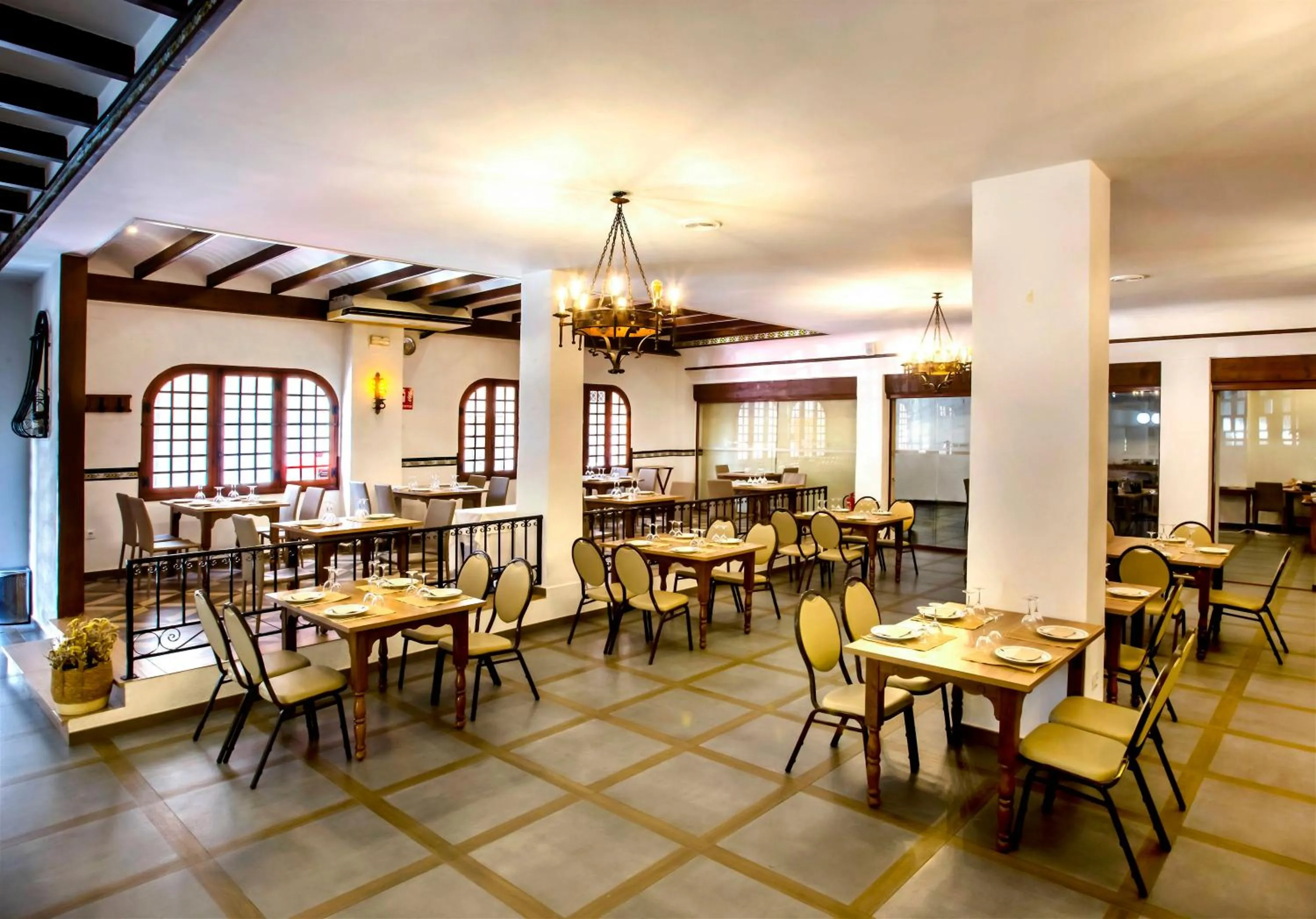 Restaurant/places to eat in Hotel Ramis fundado en 1969