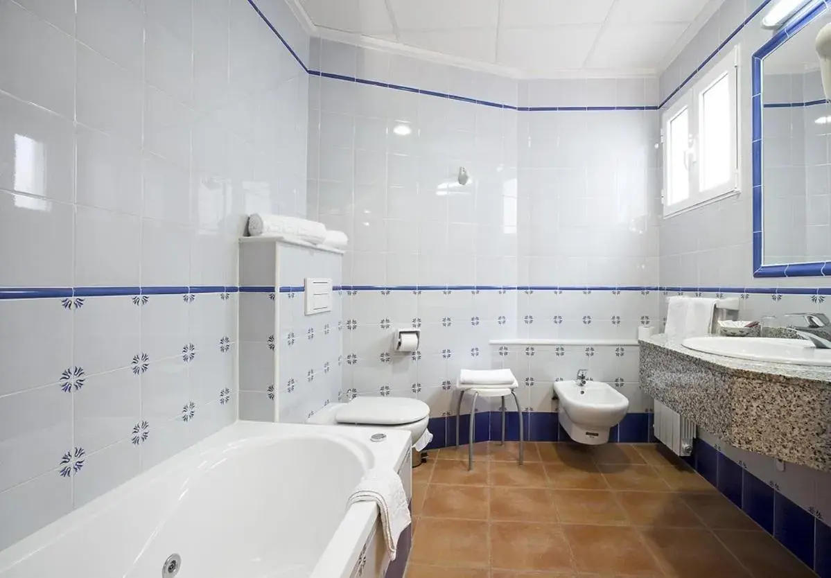 Superior Double Room with Two Double Beds in Hotel Ramis fundado en 1969 Superior Double Room with Two Double Beds in Hotel Ramis fundado en 1969