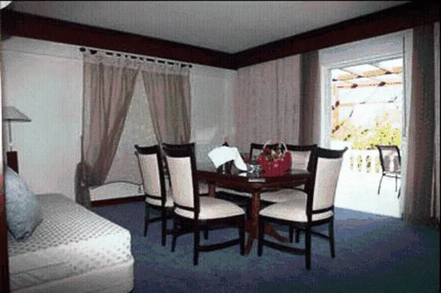 Junior Suite in Crithoni's Paradise Hotel