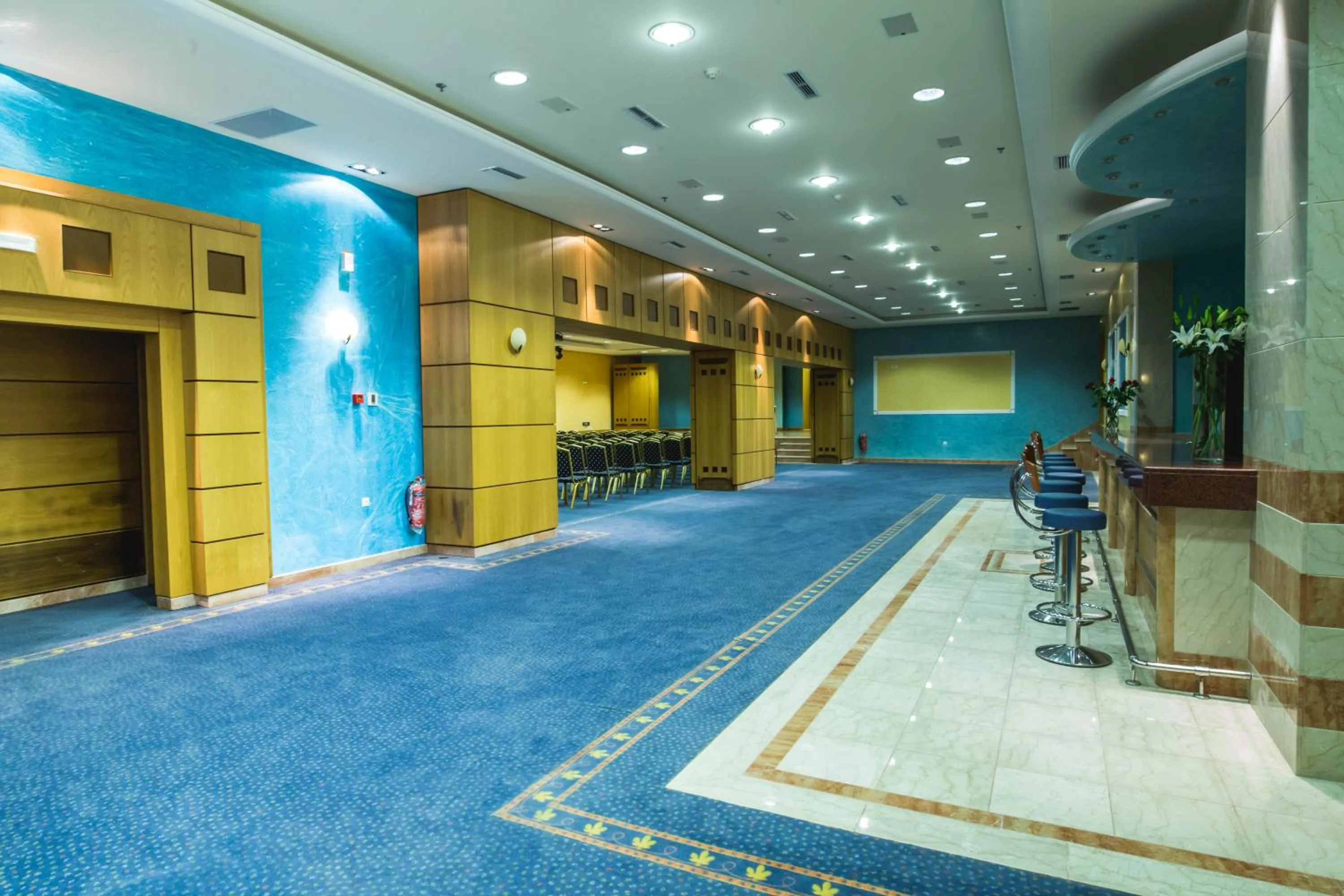 Crithoni's Paradise Hotel