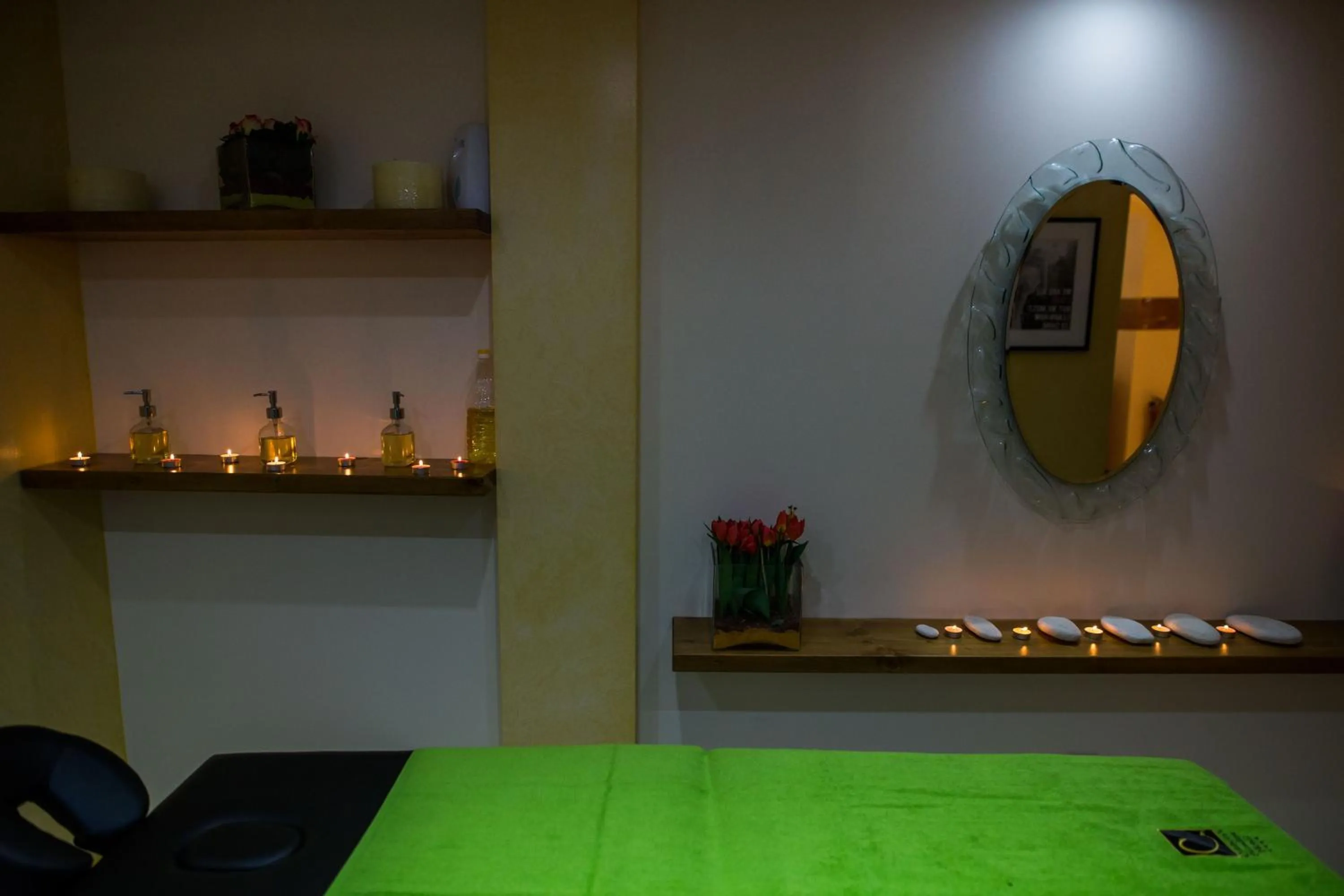 Crithoni's Paradise Hotel