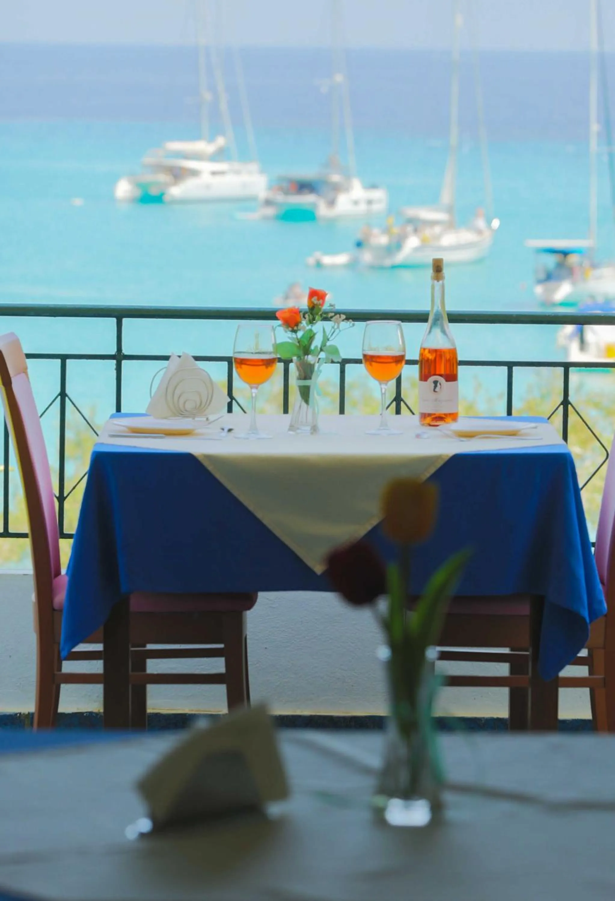 Amfitriti Hotel & Studios