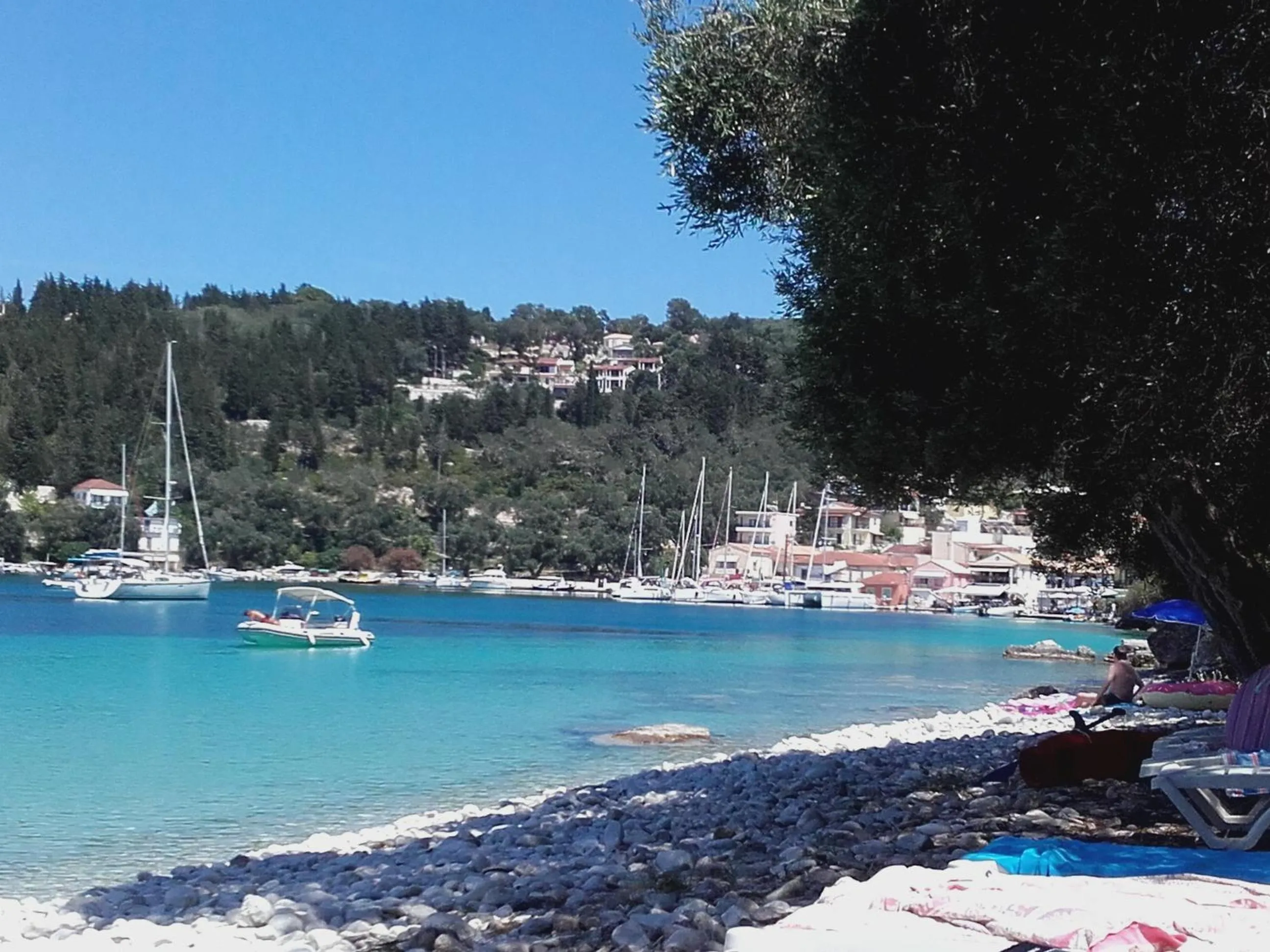 Day in Amfitriti Hotel & Studios