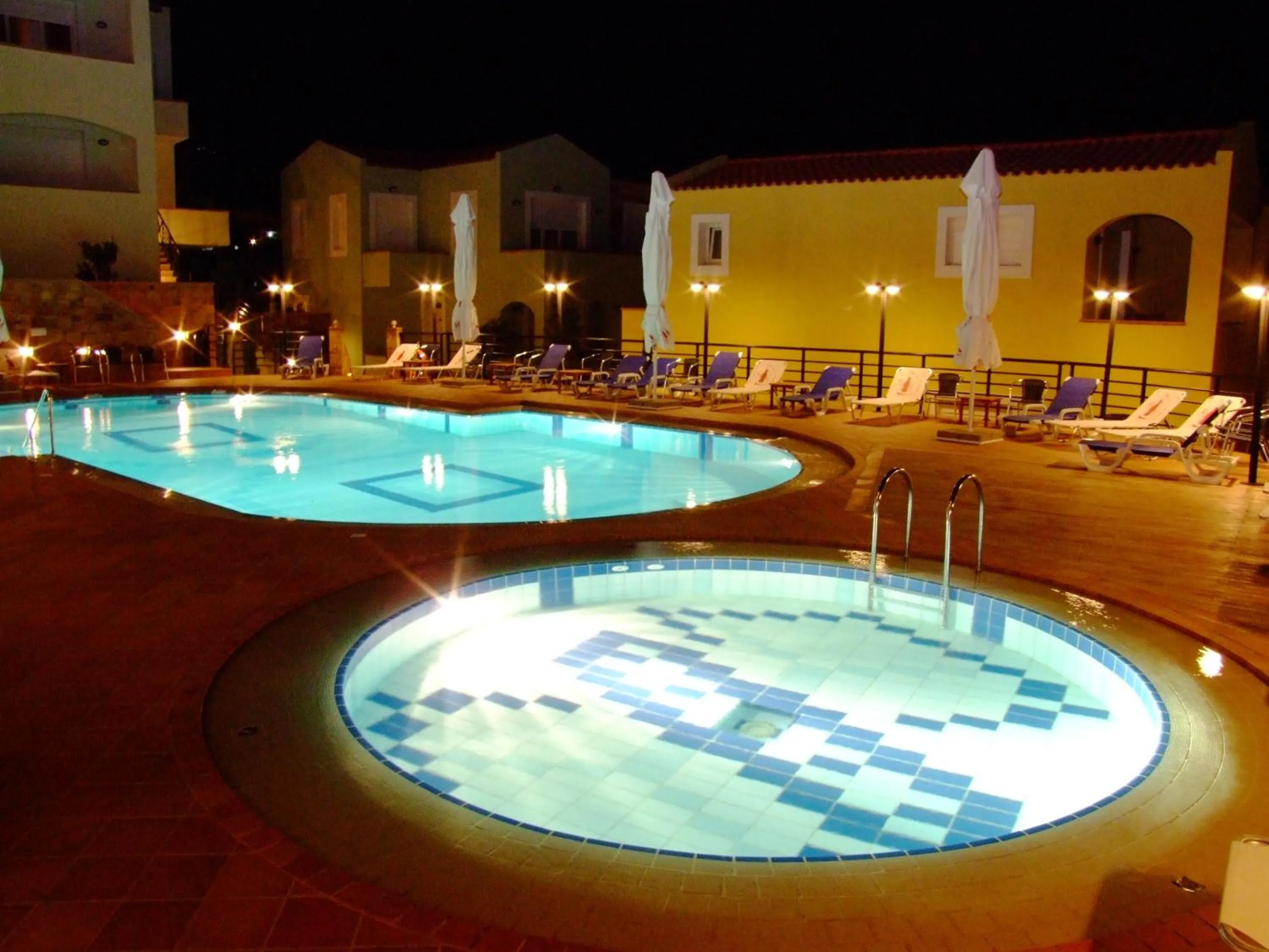 Swimming pool in Sea View Resorts & Spa