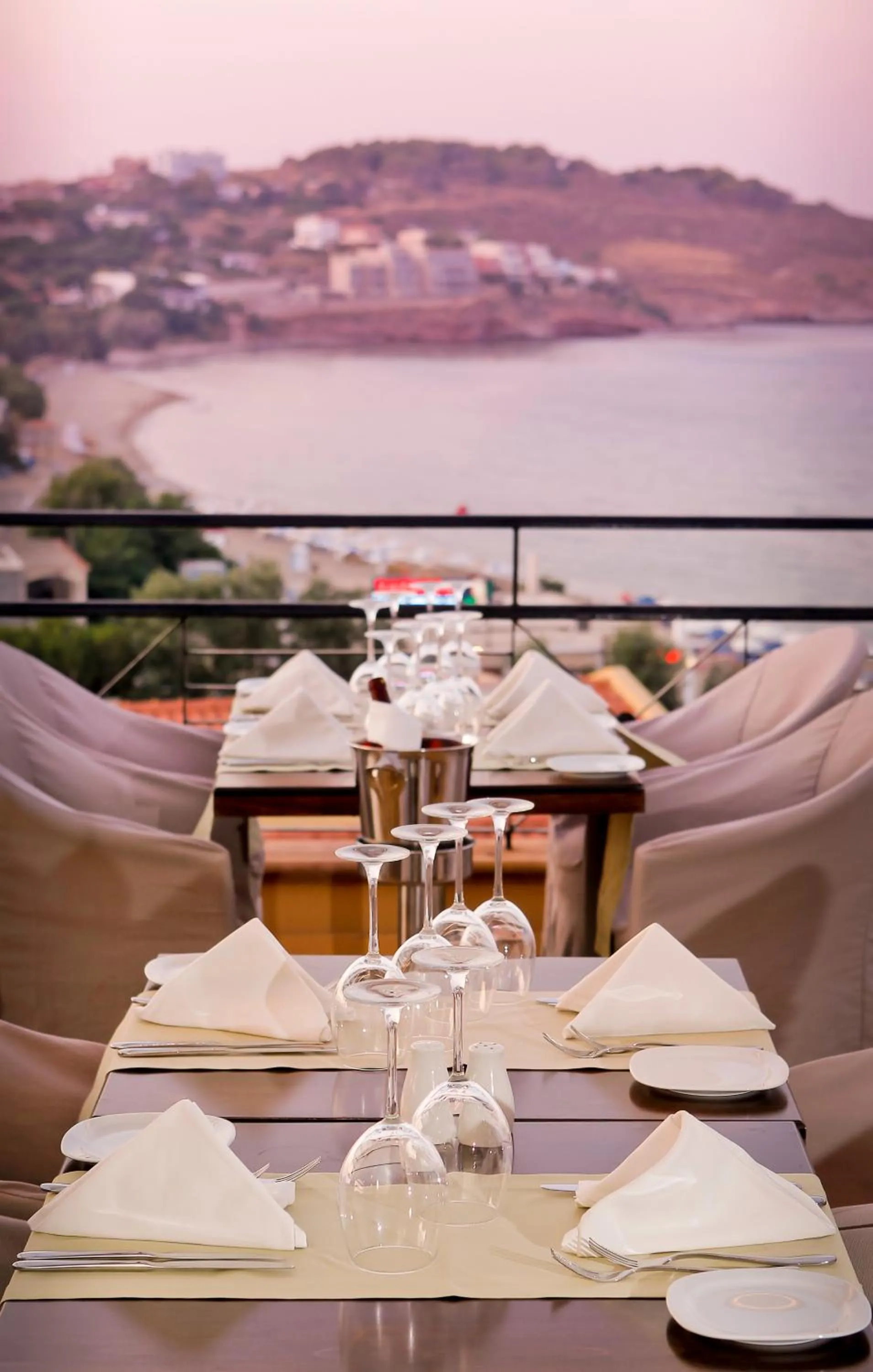 Restaurant/places to eat in Sea View Resorts & Spa