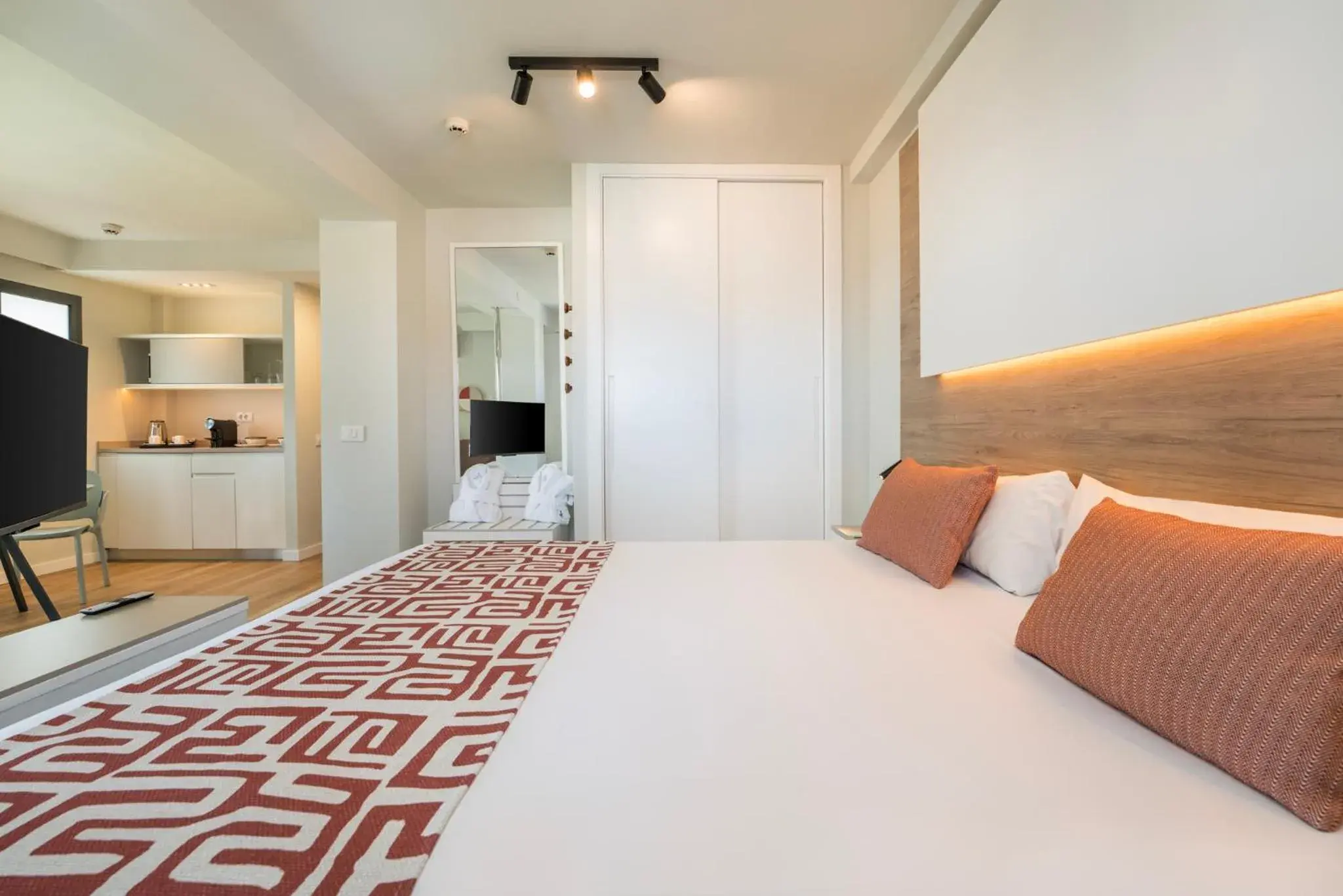 Bed in Hotel LIVVO Anamar Suites Bed in Hotel LIVVO Anamar Suites