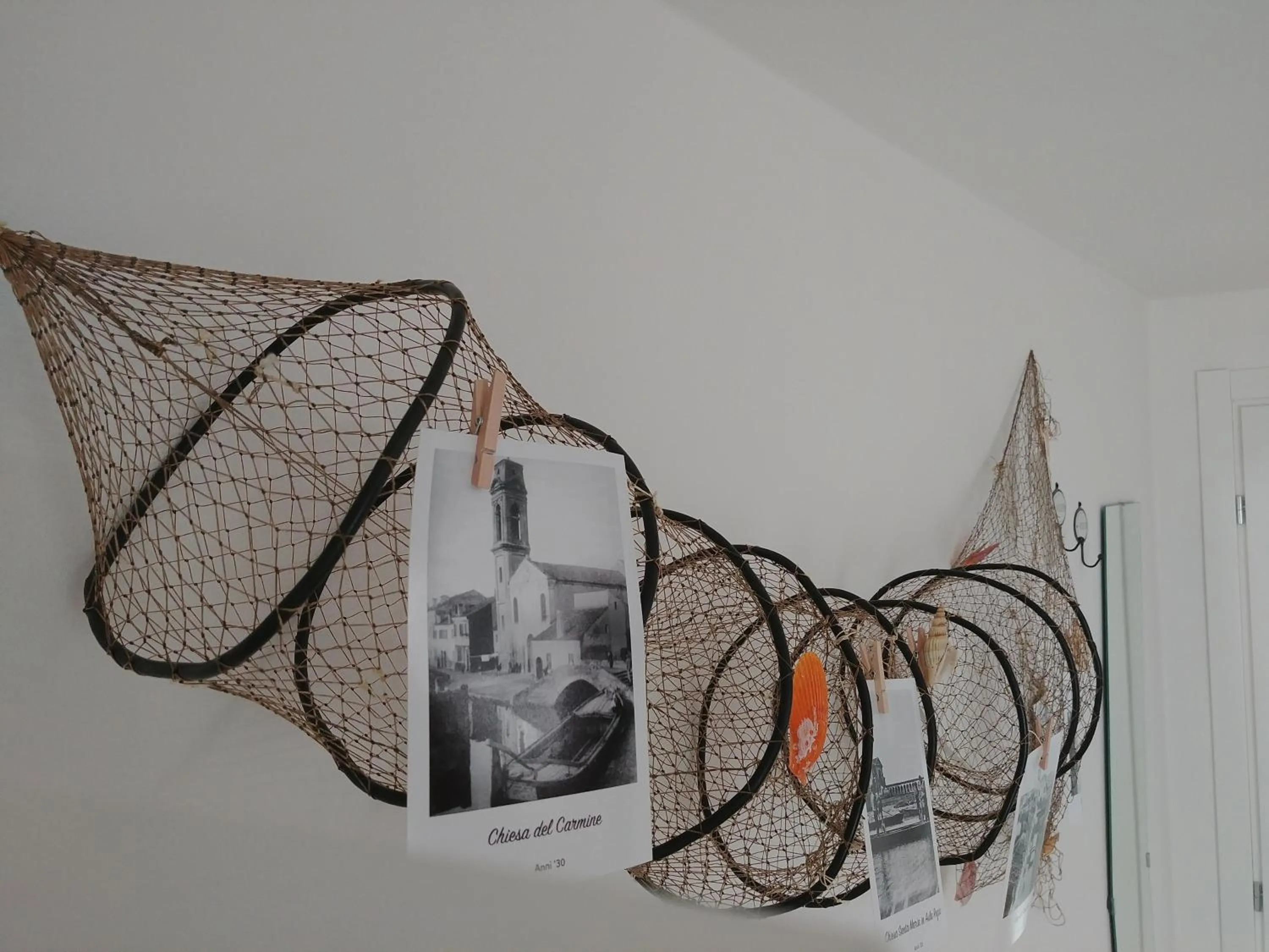 Decorative detail in B&B Comacchio